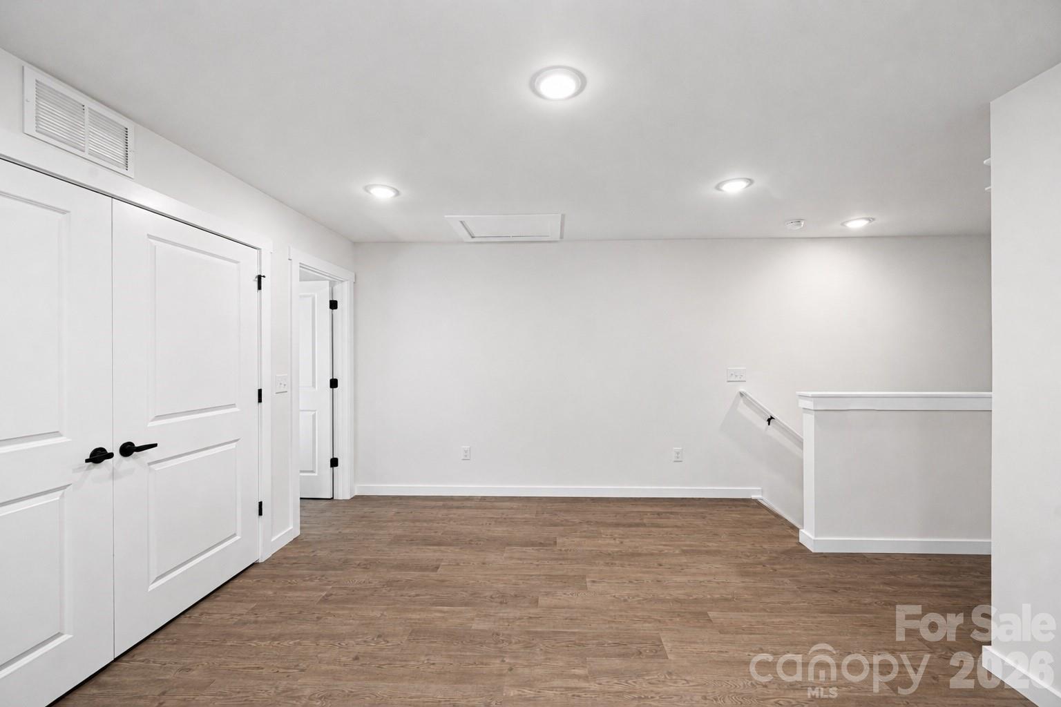 1050 5th Street Property Photo 10