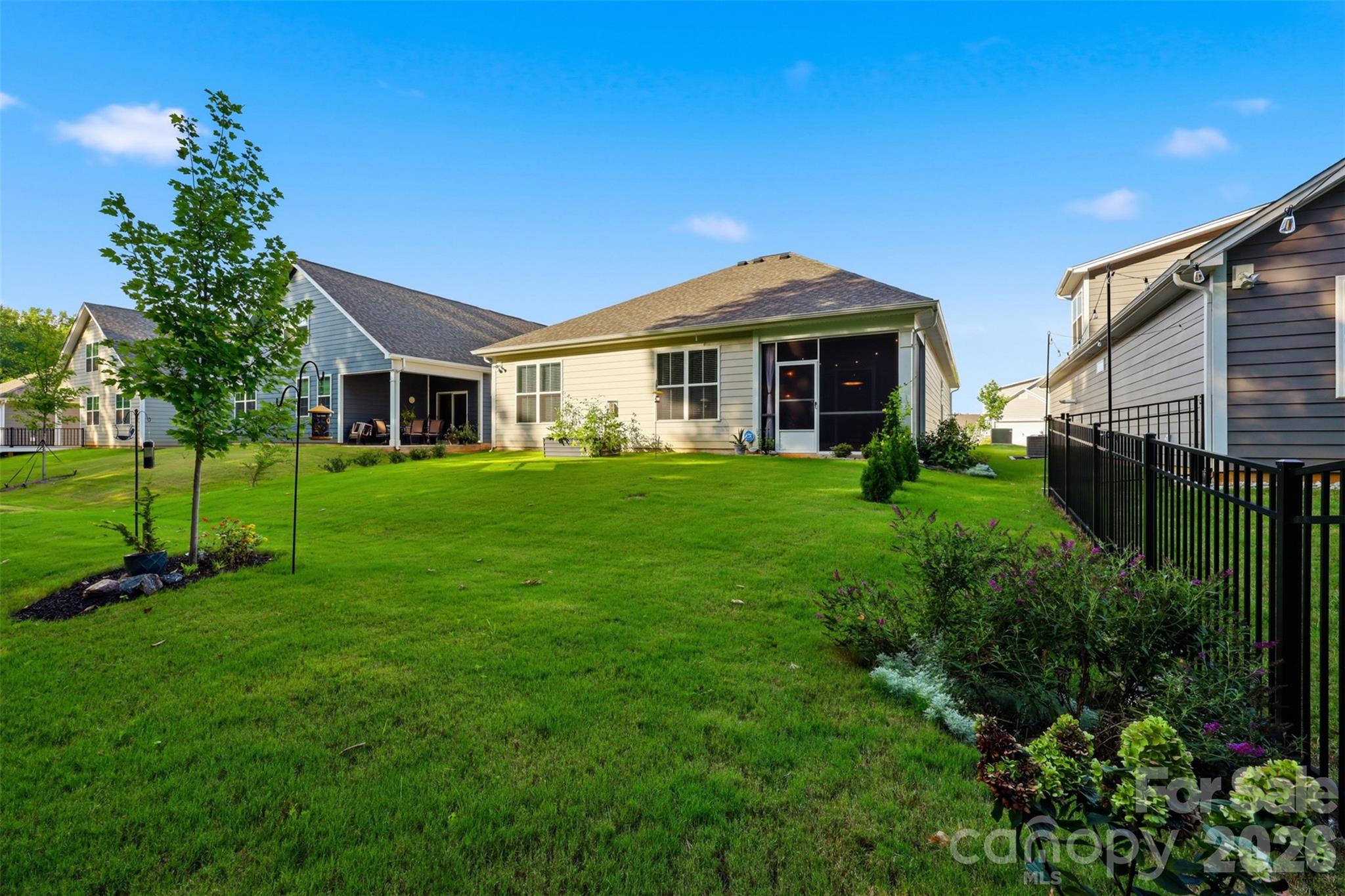 109 Noah Lane Property Photo 3