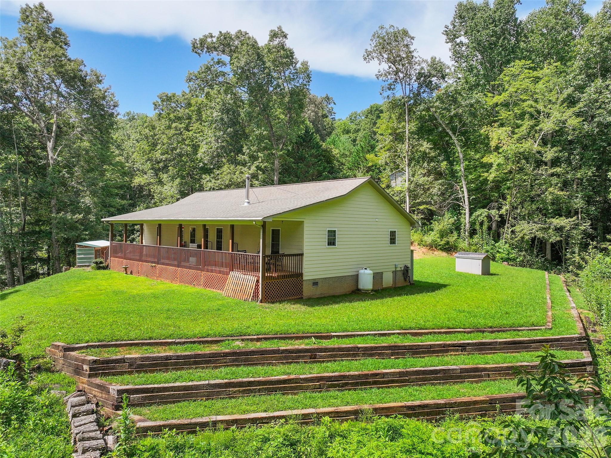 247 Poker Branch Road Property Photo 2