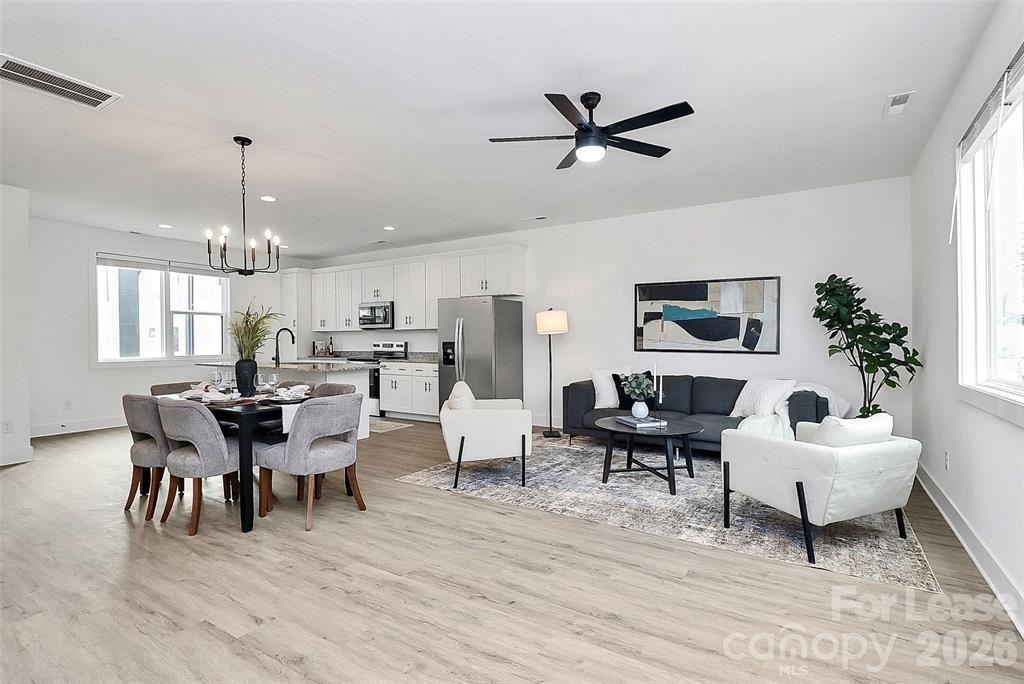 3436 Brookshire Boulevard Property Photo 8