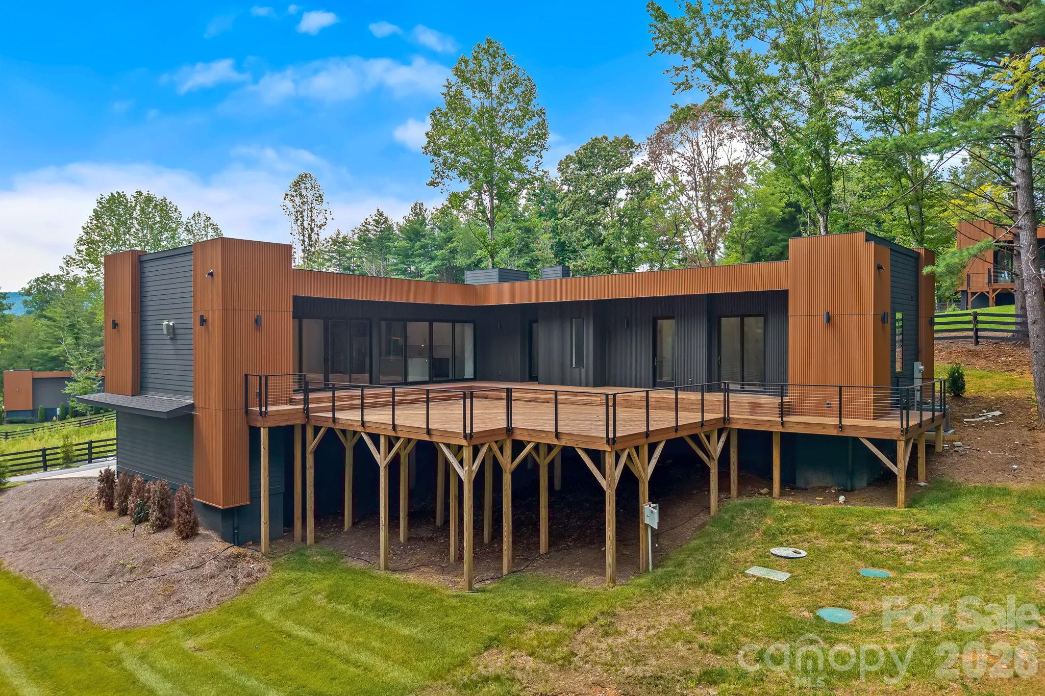 87 Verbania Road Property Photo 3