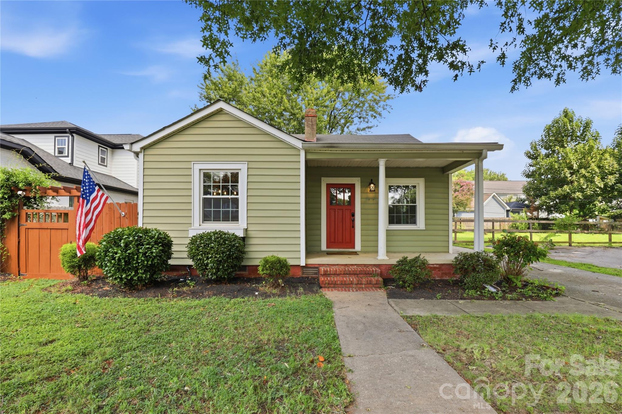 3407 Benard Avenue Property Photo 1