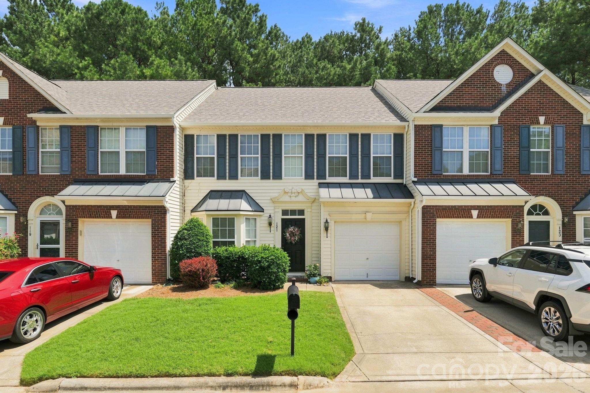 121 Kase Court Property Photo 1