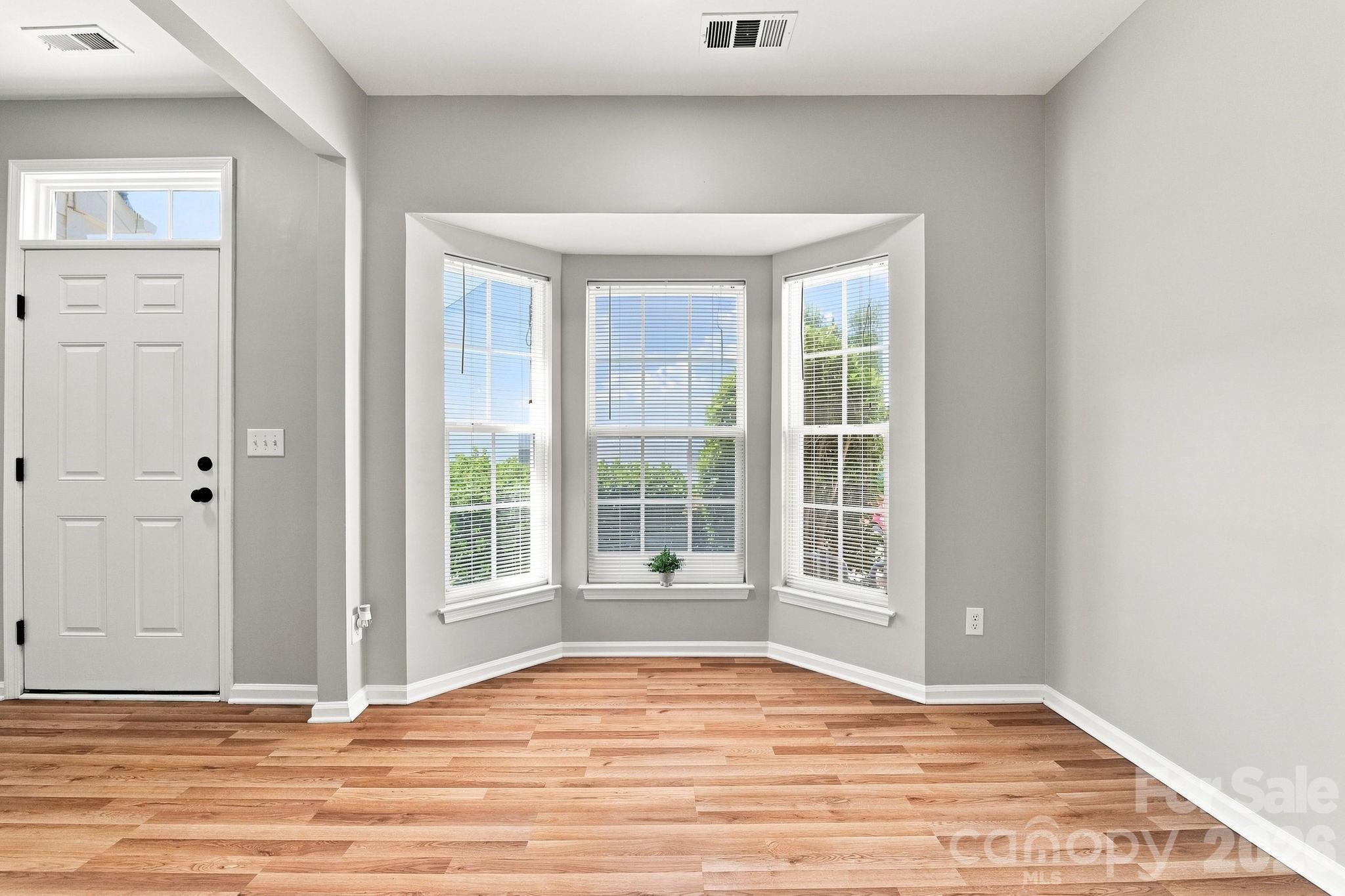 121 Kase Court Property Photo 3