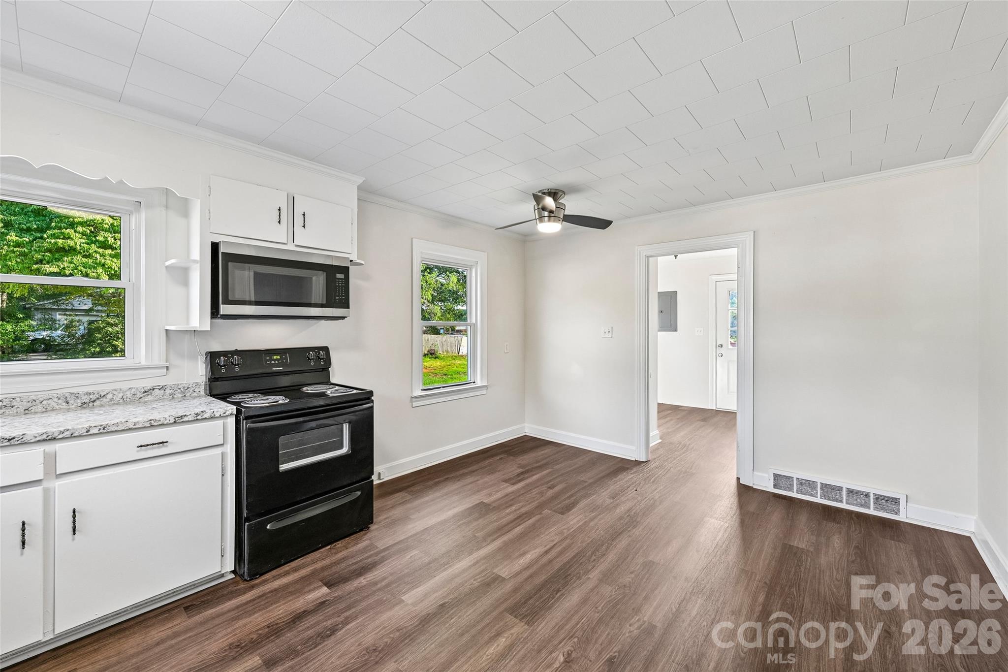 94 Galaxie Drive Property Photo 3