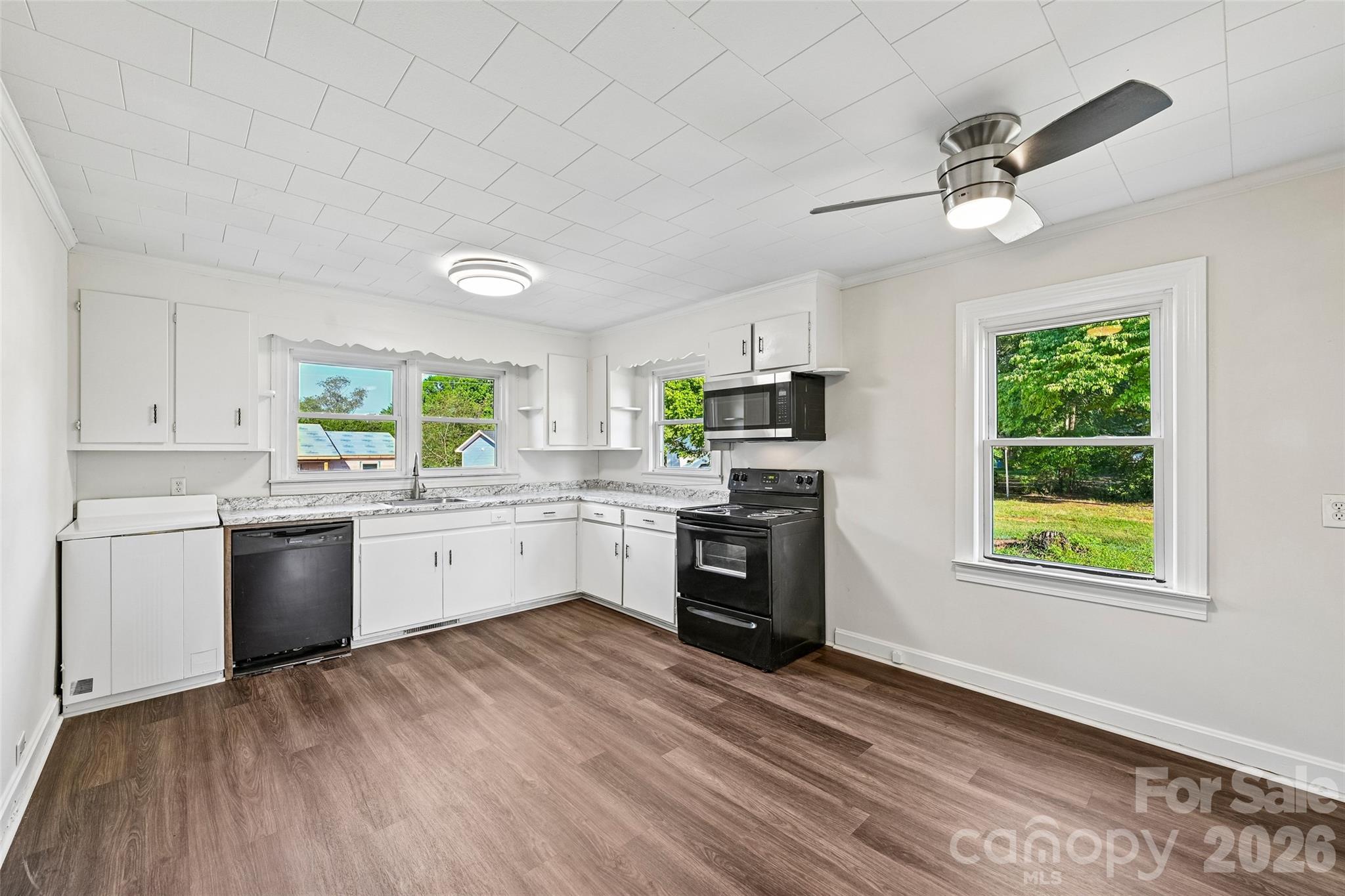 94 Galaxie Drive Property Photo 4