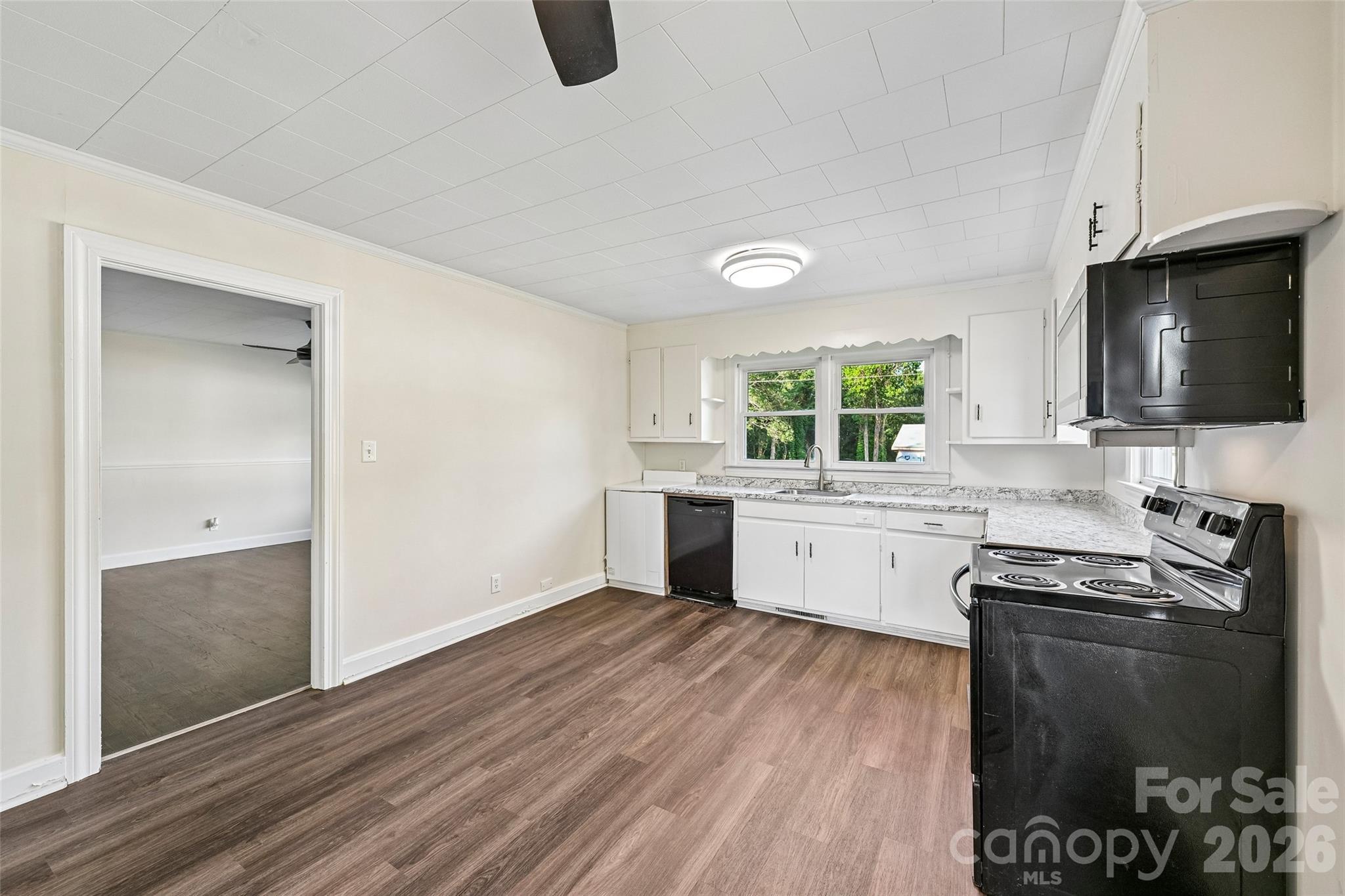 94 Galaxie Drive Property Photo 5