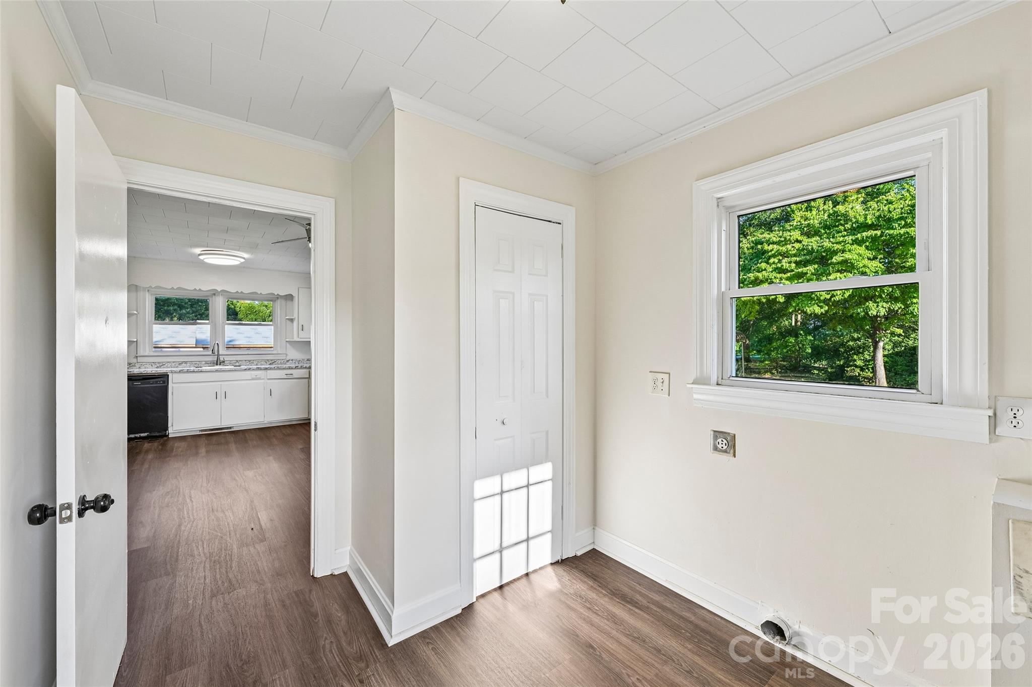 94 Galaxie Drive Property Photo 14