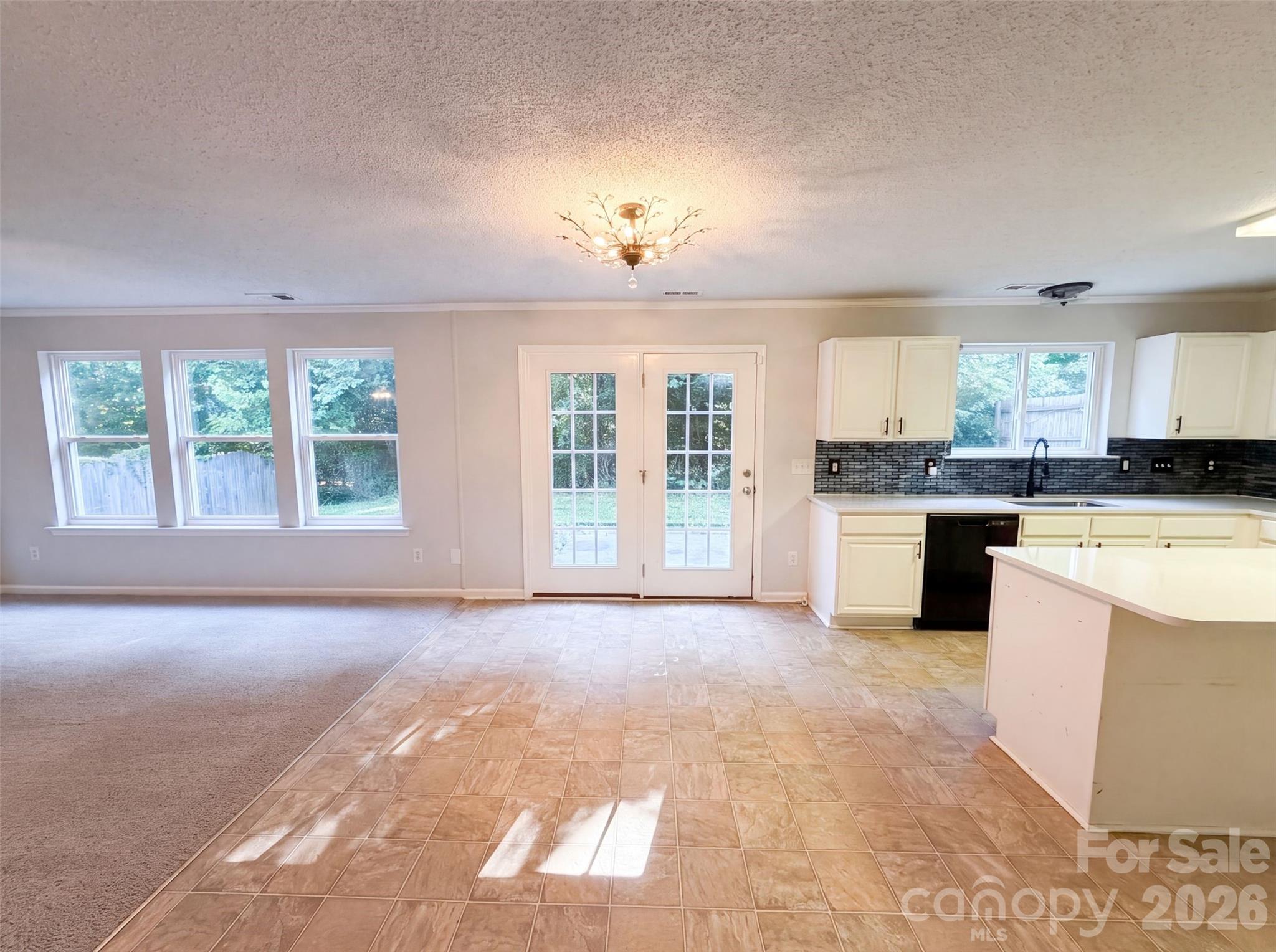 2502 Harwood Hills Lane Property Photo 6