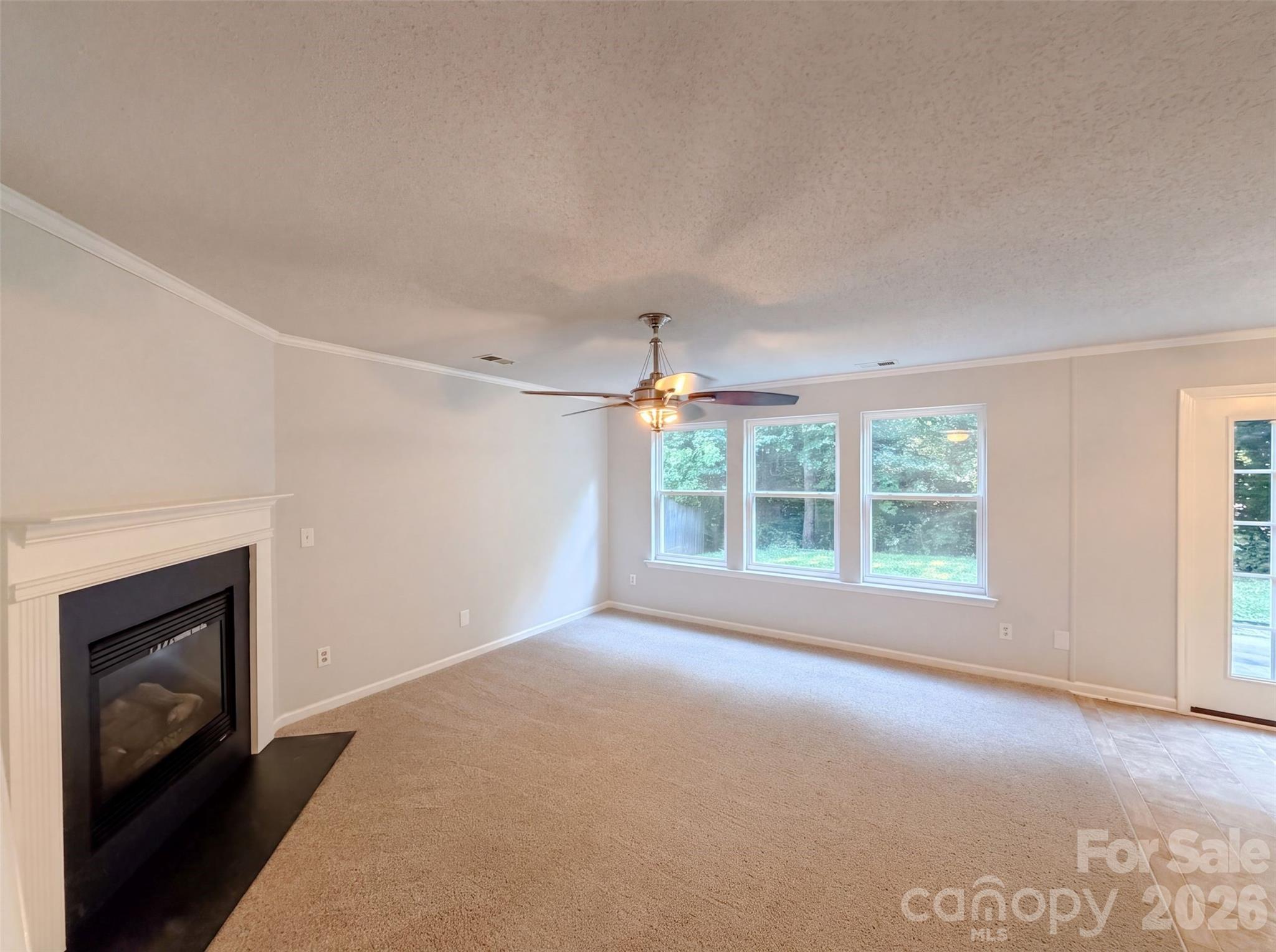 2502 Harwood Hills Lane Property Photo 8