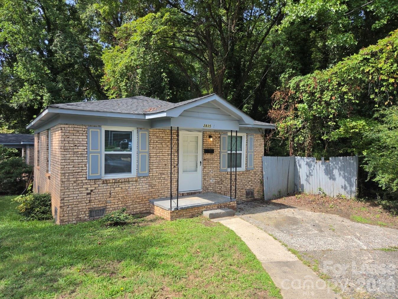 2835 Willow Street 1 Property Photo 1