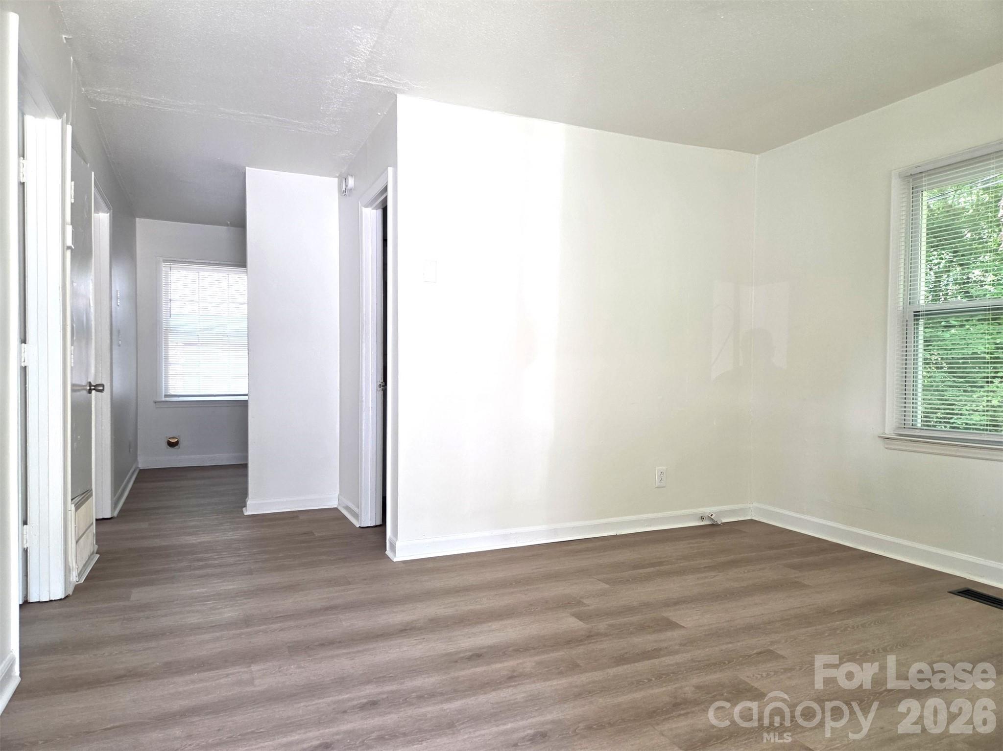 2835 Willow Street 1 Property Photo 4