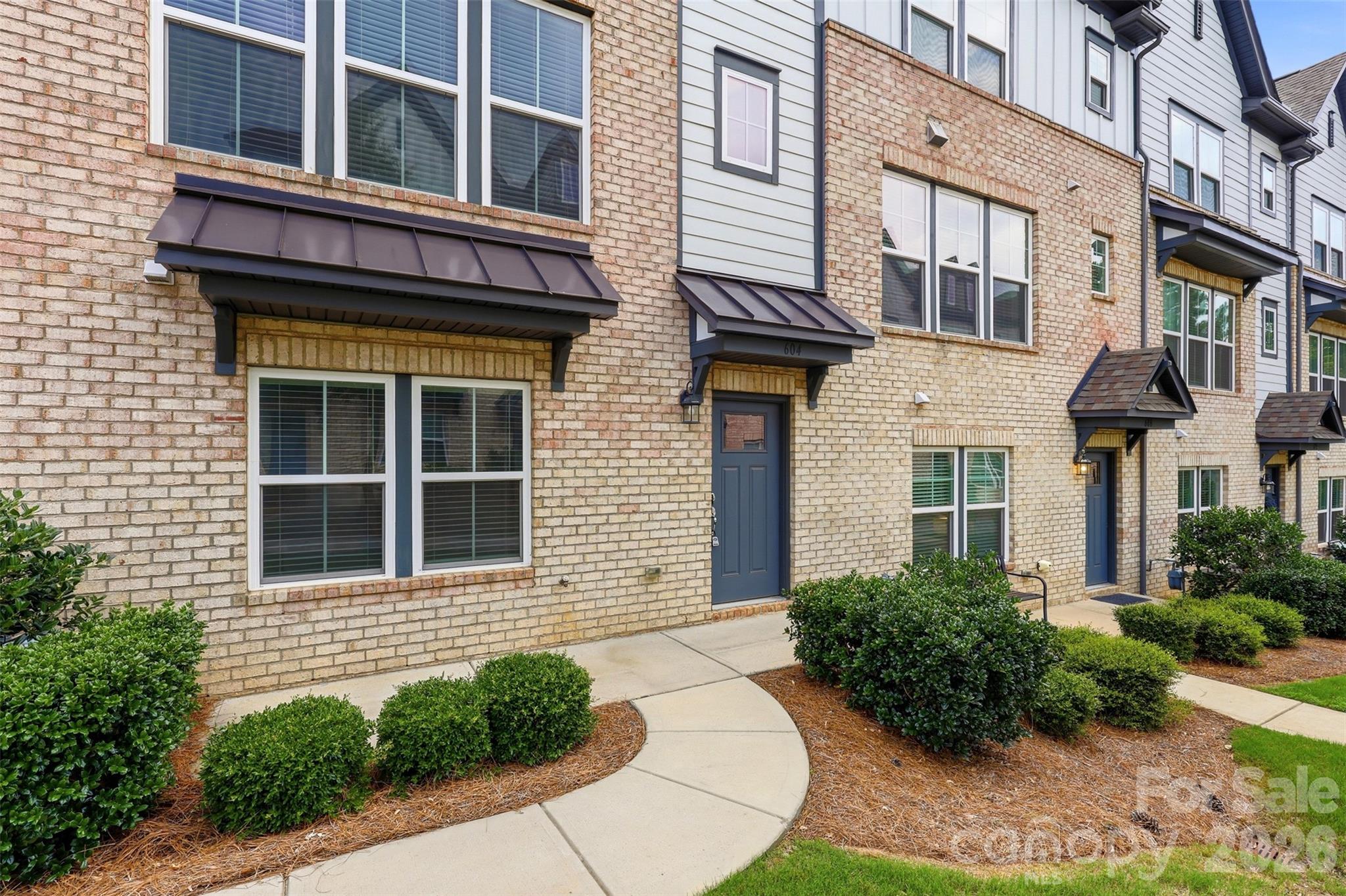 604 Tudor Park Way Property Photo 2