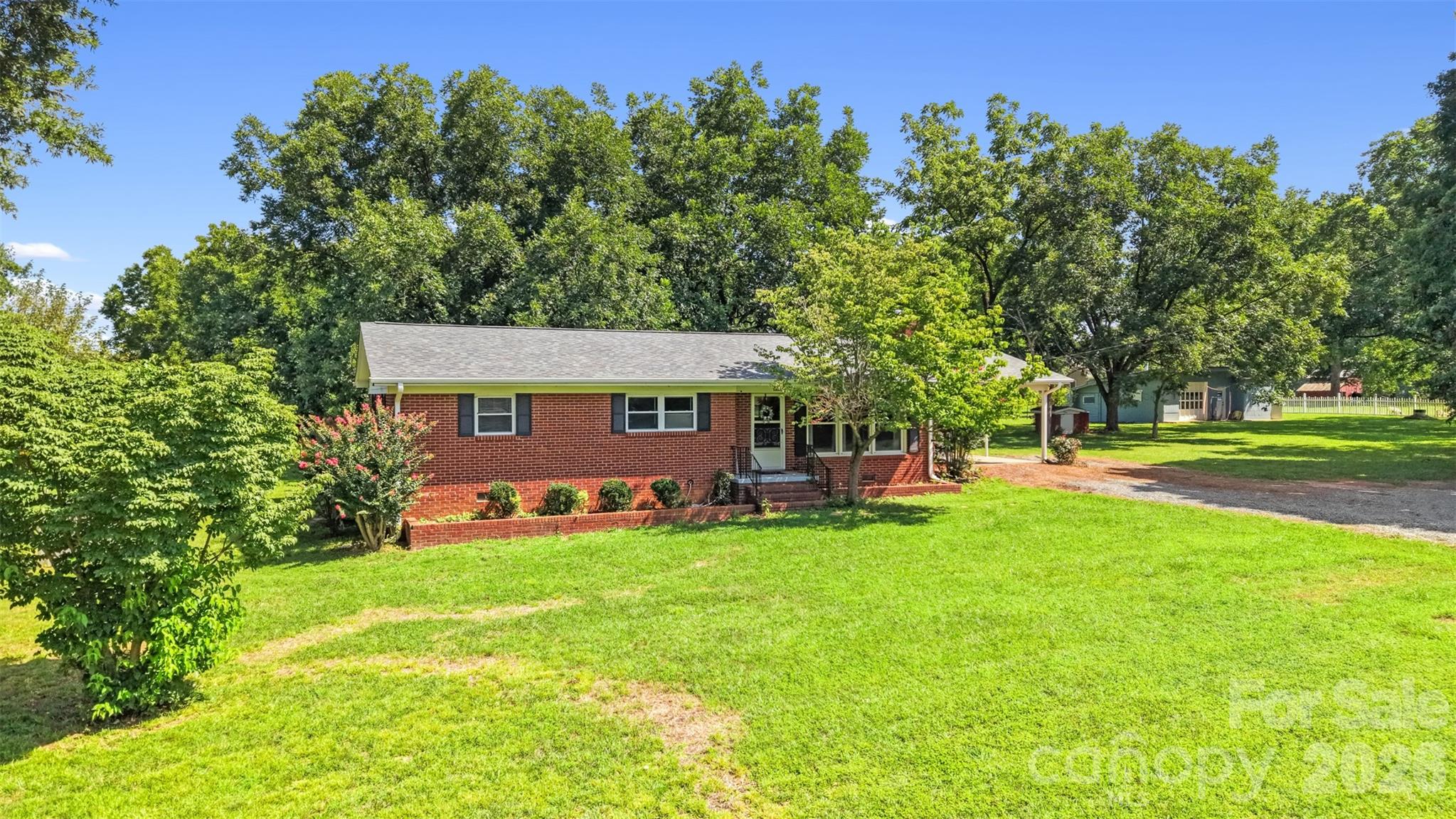 37631 Saw Mill Road Property Photo 5