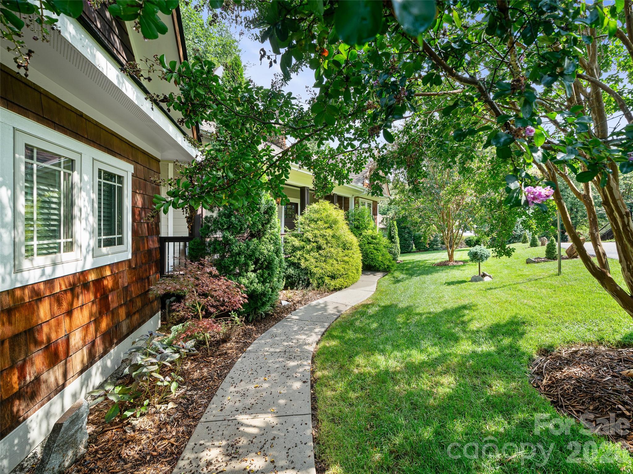 6 Oak Springs Drive Property Photo 2