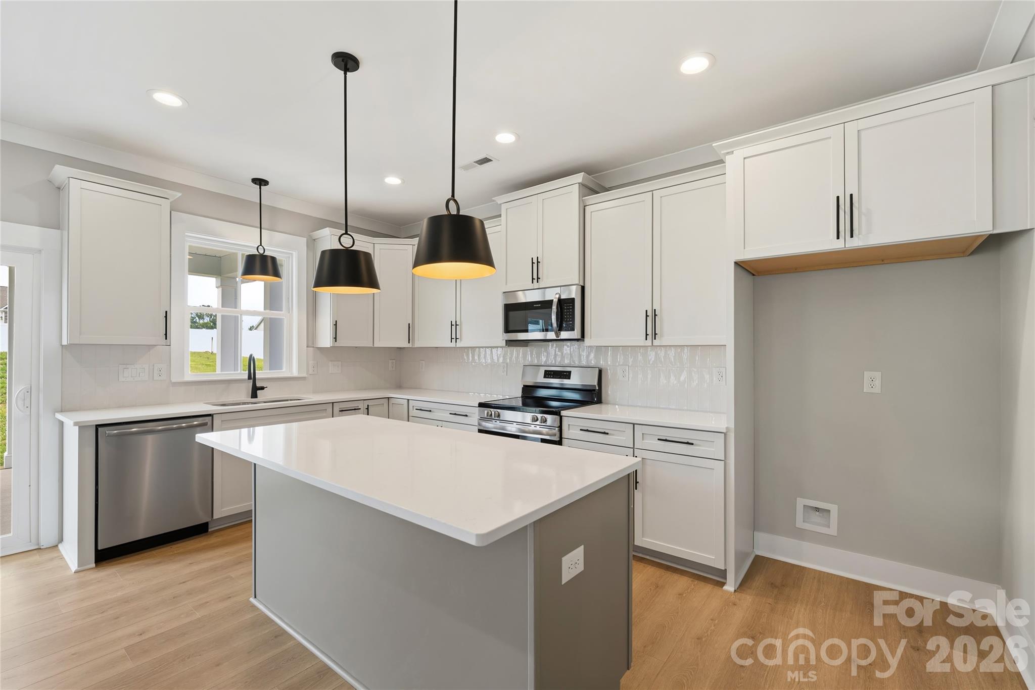 11591 Valley Oaks Lane Property Photo 12