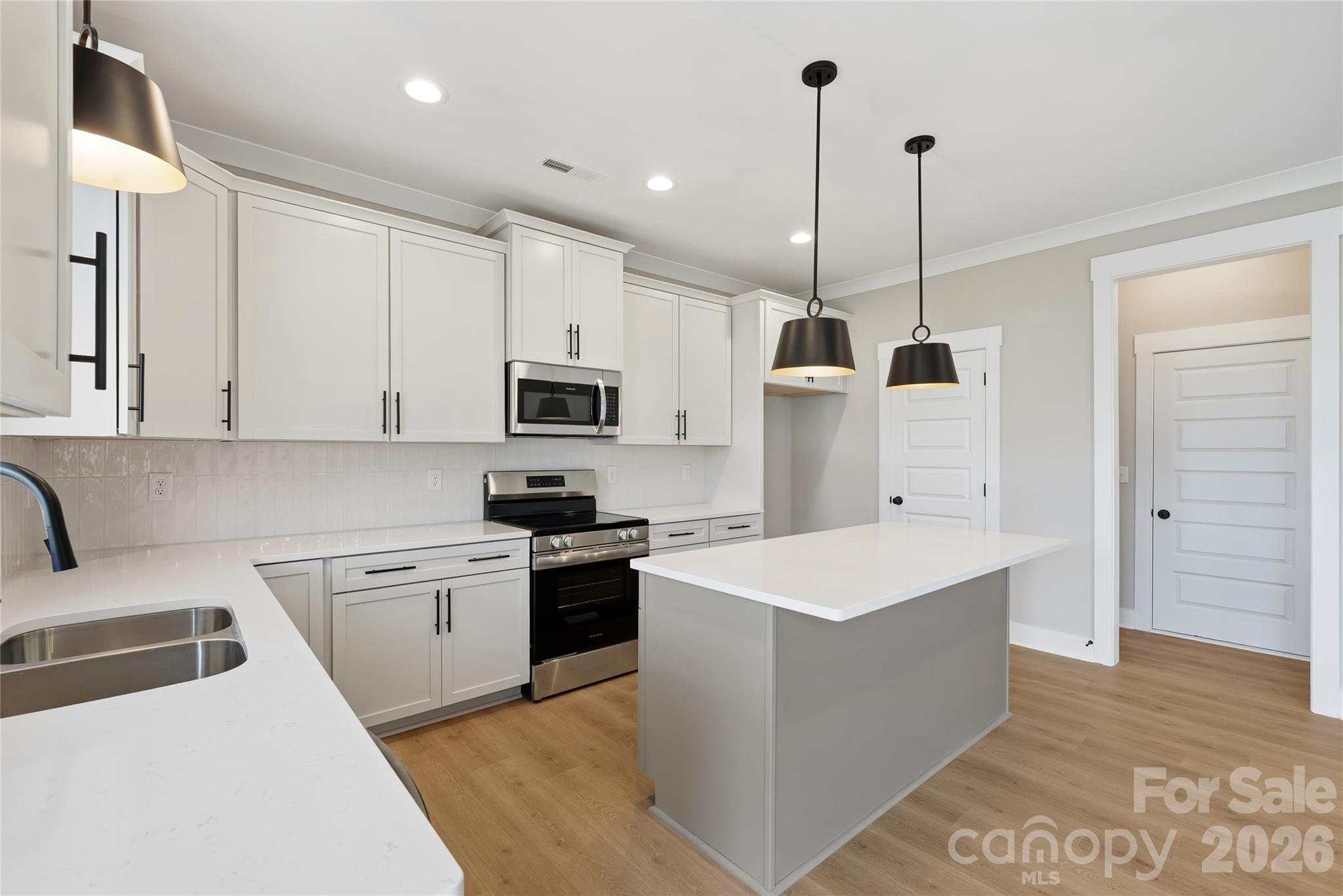 11591 Valley Oaks Lane Property Photo 14