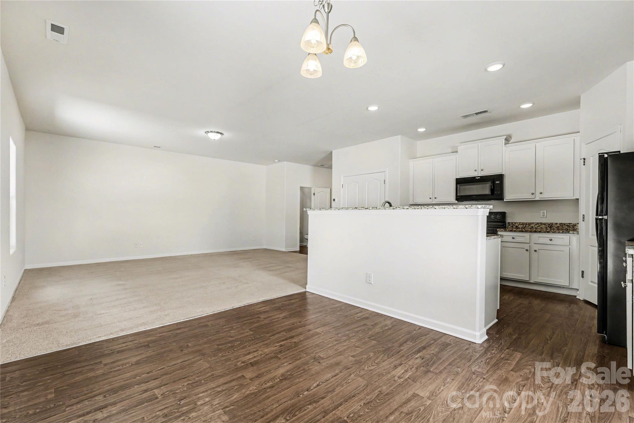 6414 Jerimoth Drive Property Photo 4