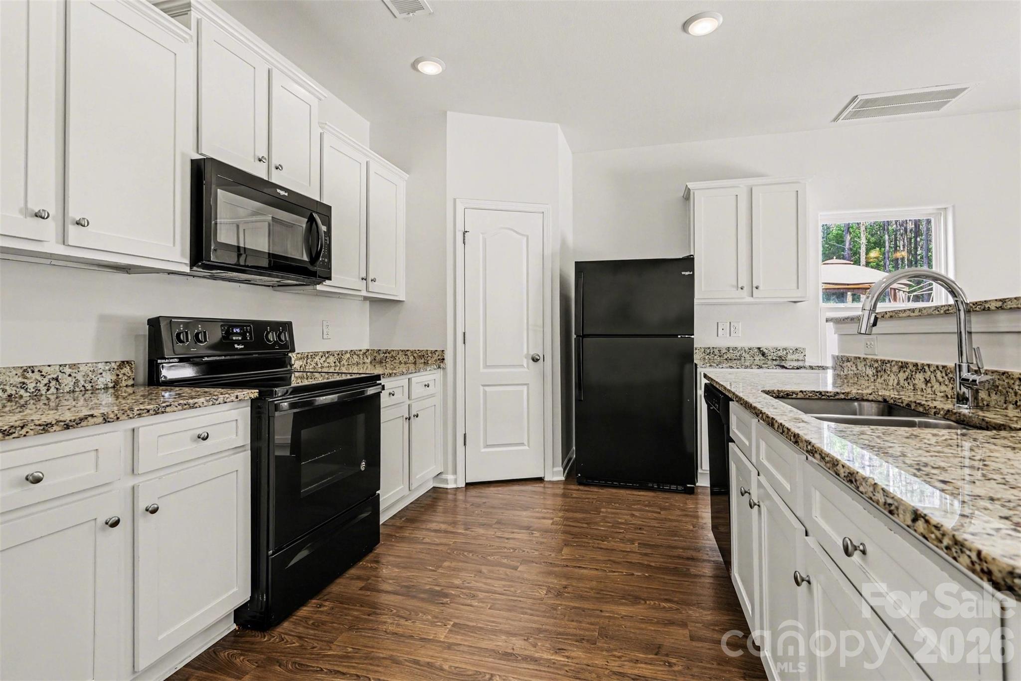 6414 Jerimoth Drive Property Photo 11