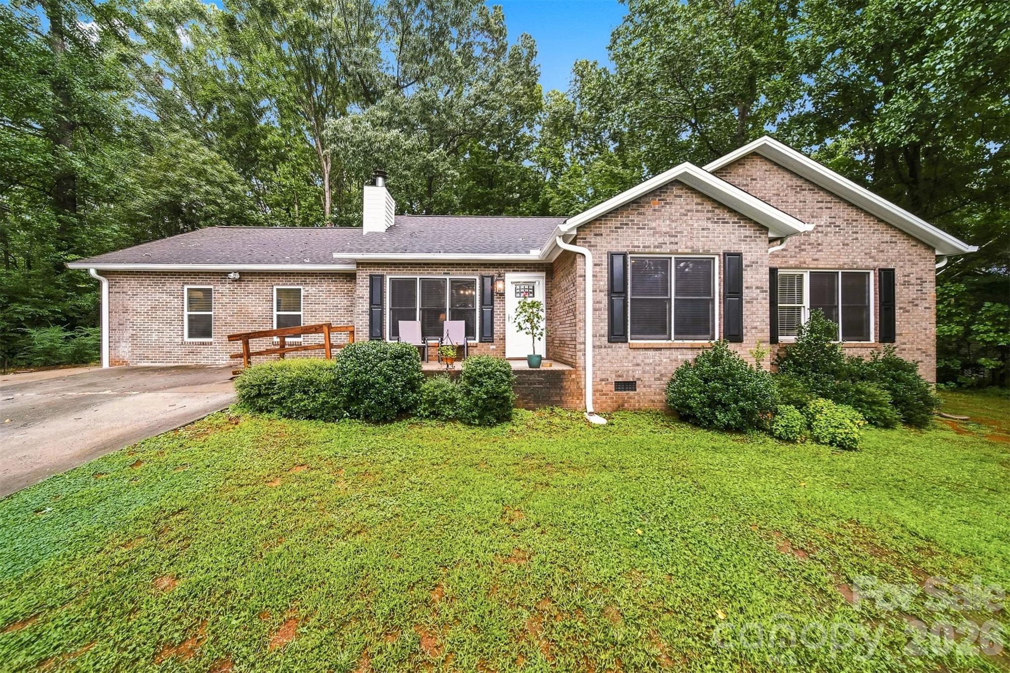3933 Mattingly Drive Property Photo 1