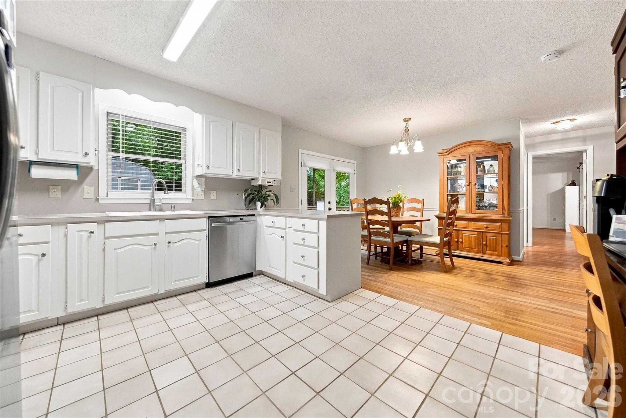 3933 Mattingly Drive Property Photo 27