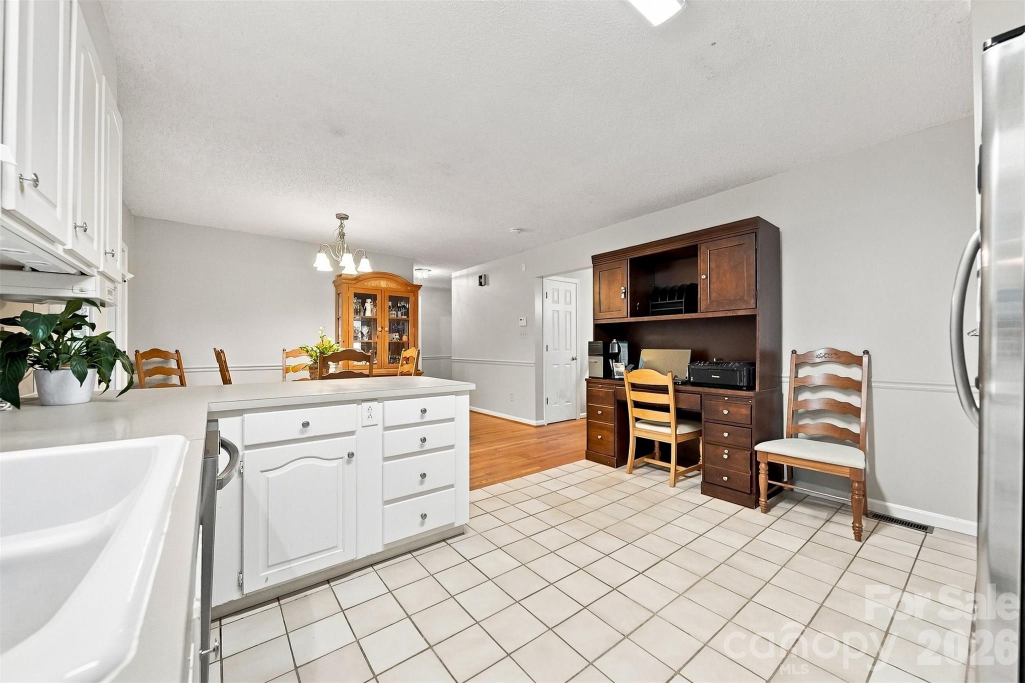 3933 Mattingly Drive Property Photo 28