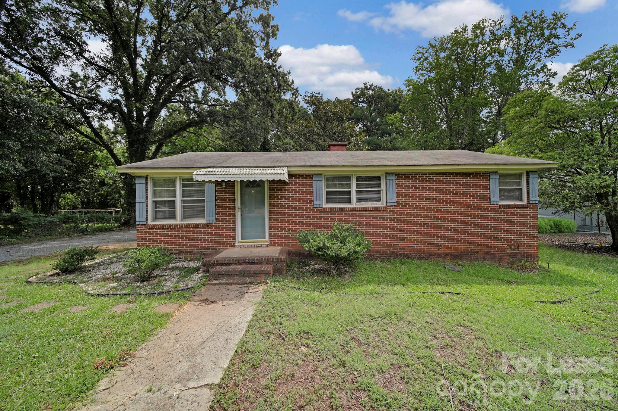 501 Olin Drive Property Photo 1
