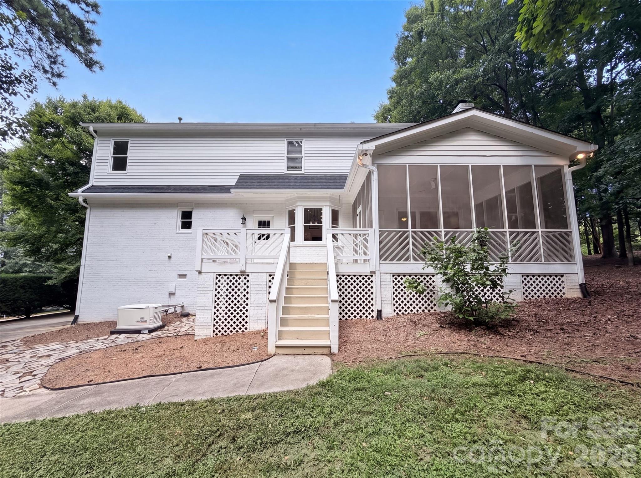 480 Robinson Road Property Photo 5