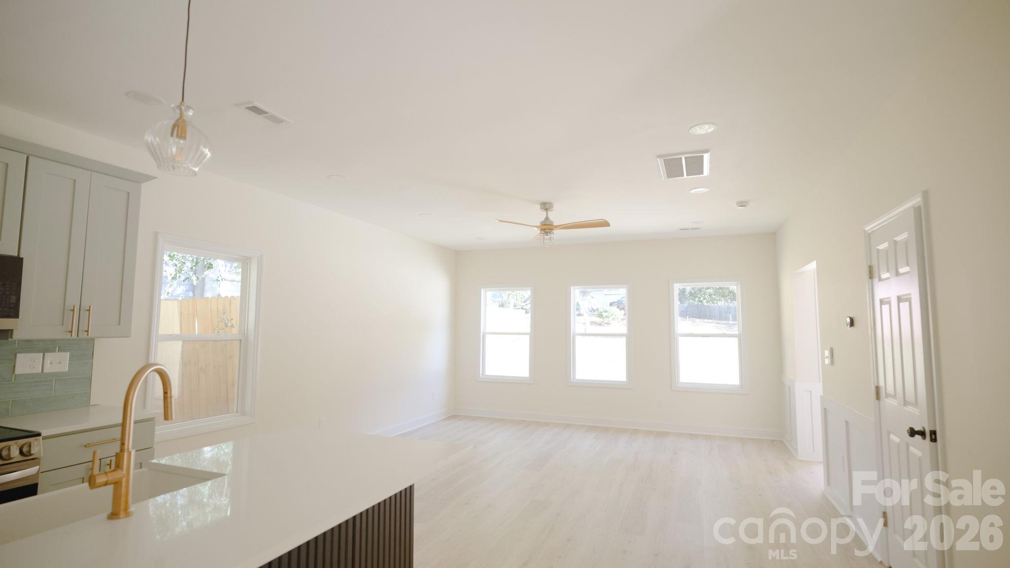 503 Granby Circle B Property Photo 7