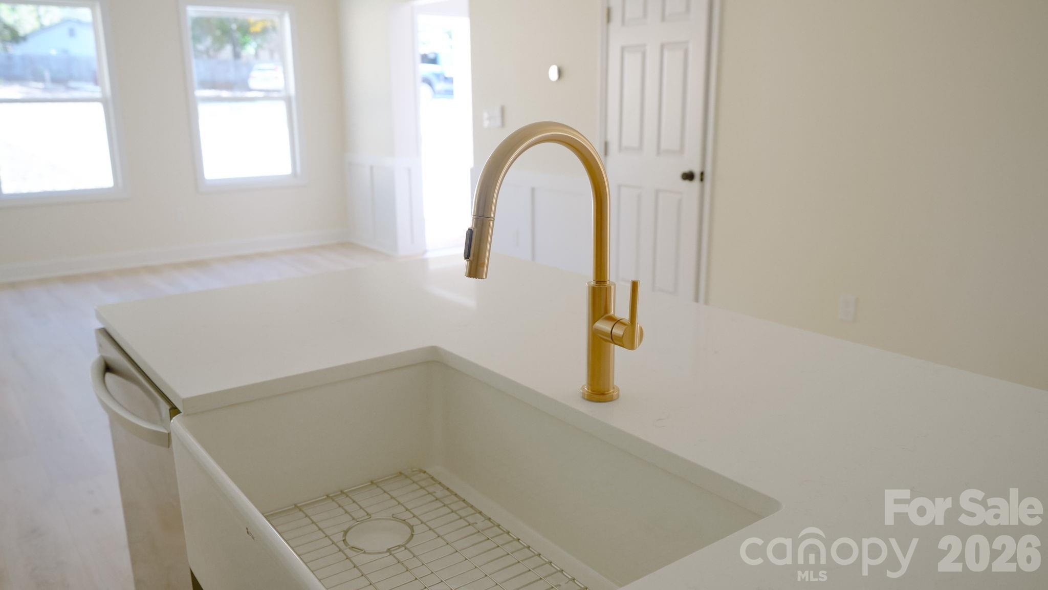 503 Granby Circle B Property Photo 10