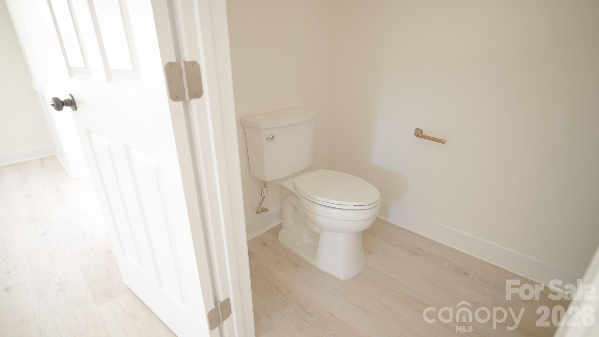 503 Granby Circle B Property Photo 12