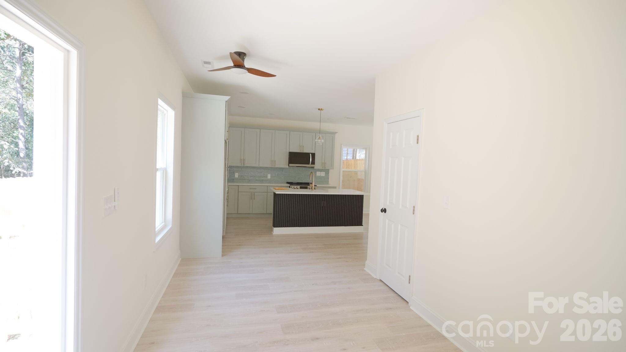 503 Granby Circle B Property Photo 15