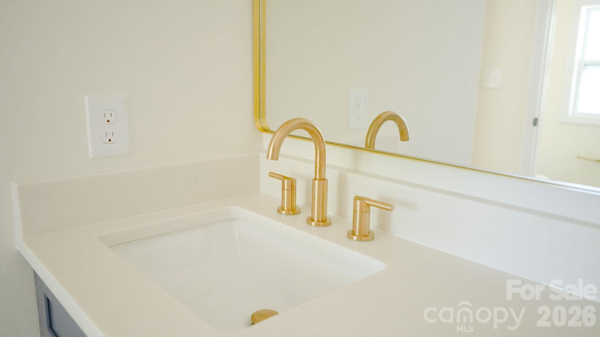503 Granby Circle B Property Photo 22