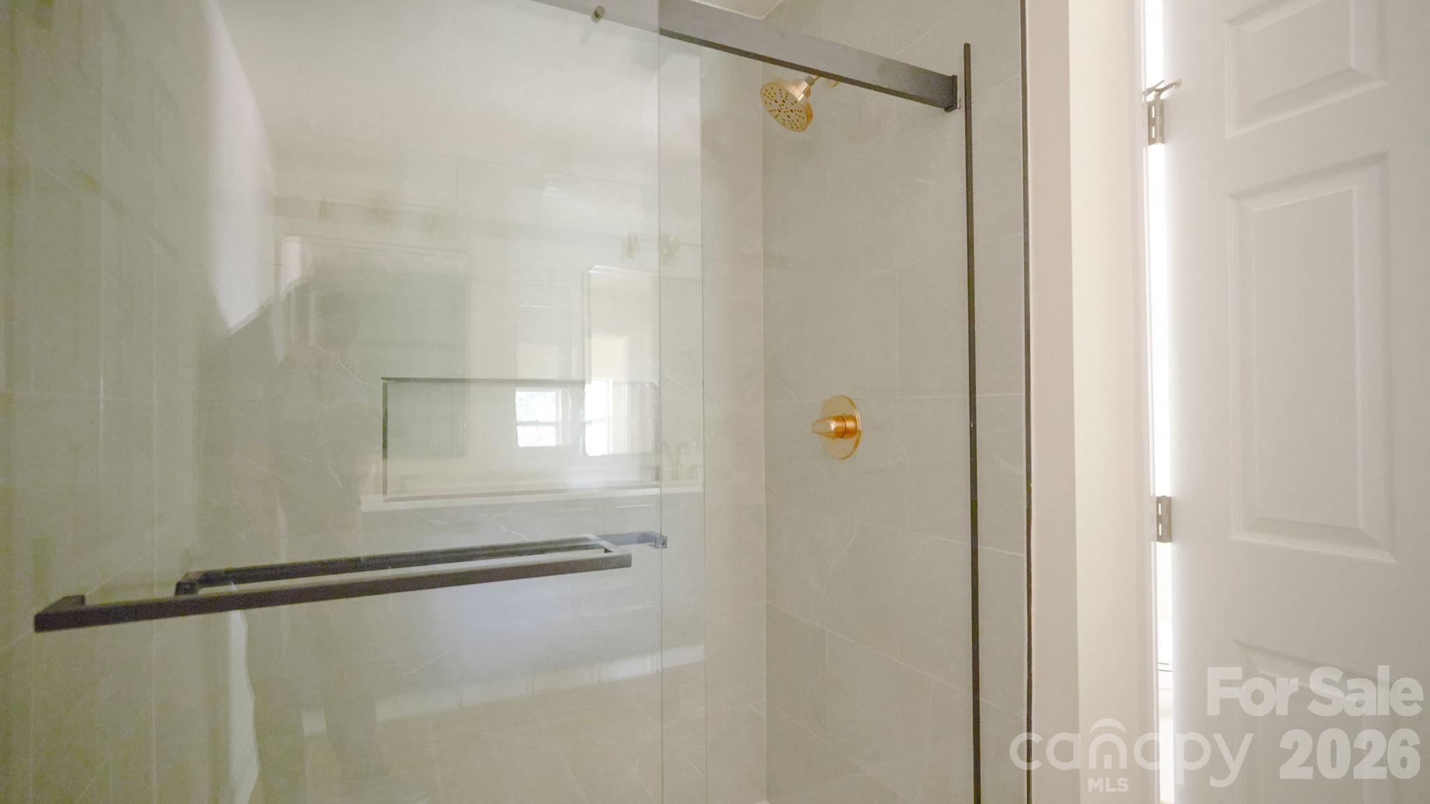 503 Granby Circle B Property Photo 24