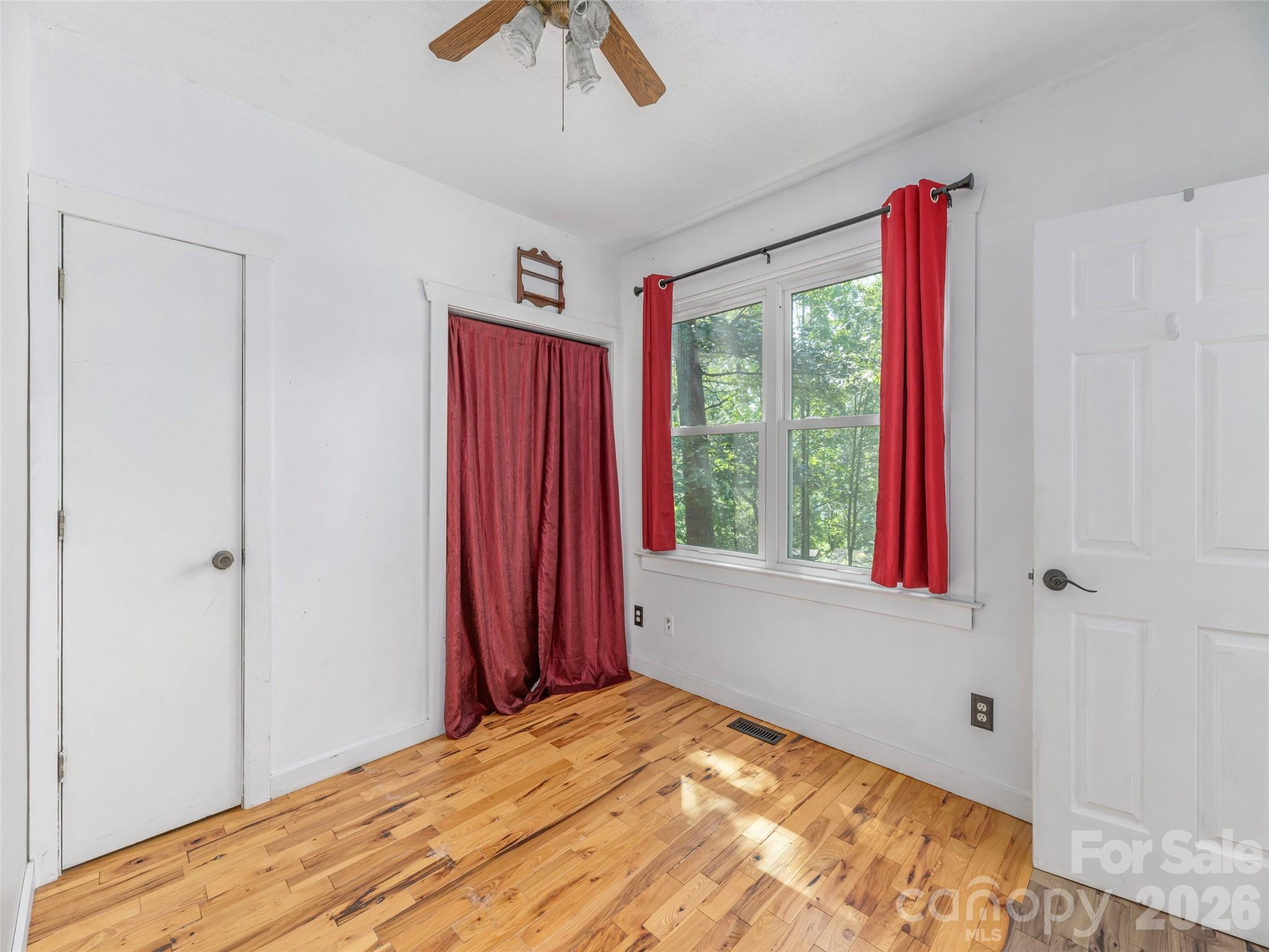 45 W James Drive Property Photo 5