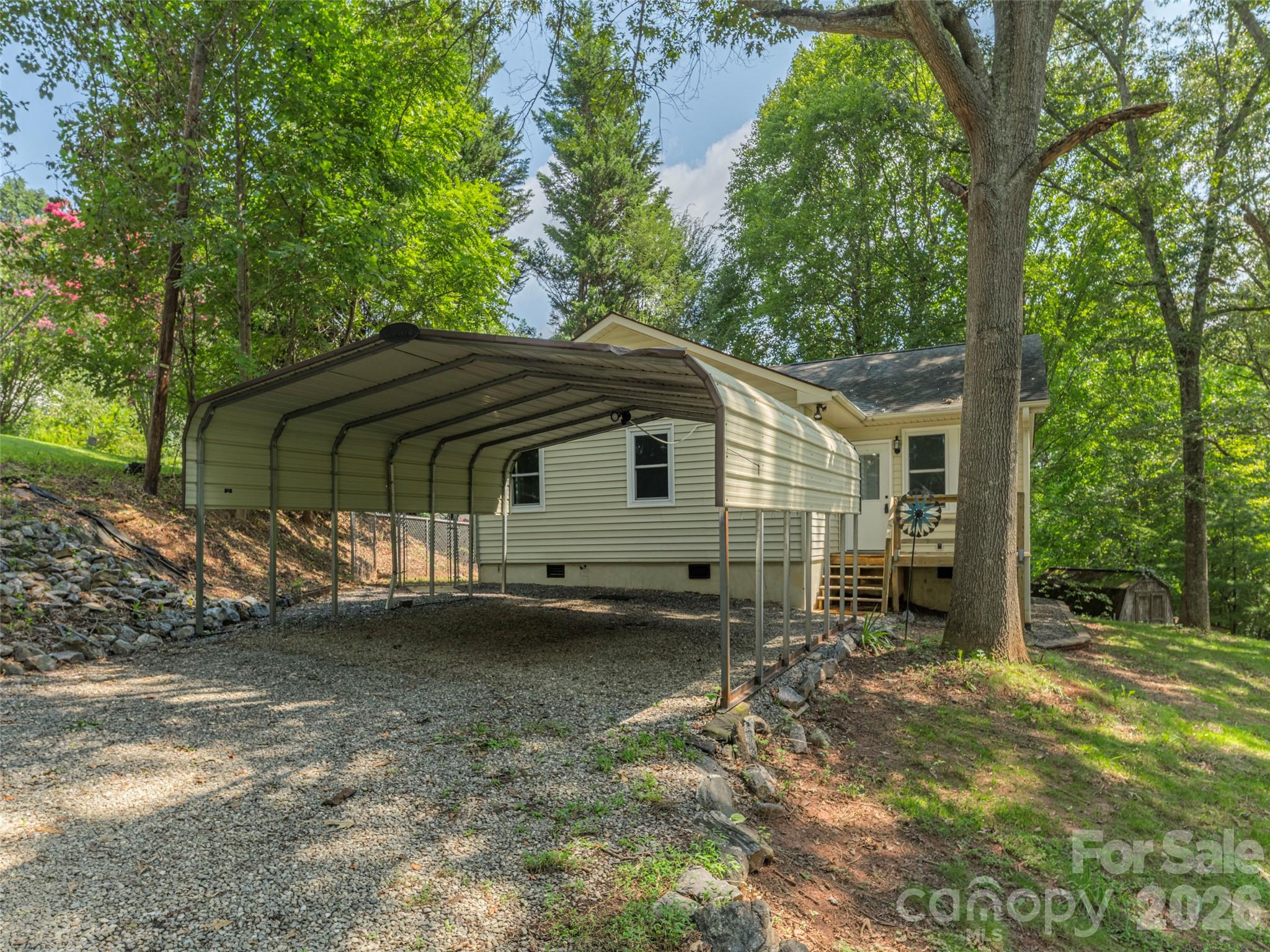 45 W James Drive Property Photo 18