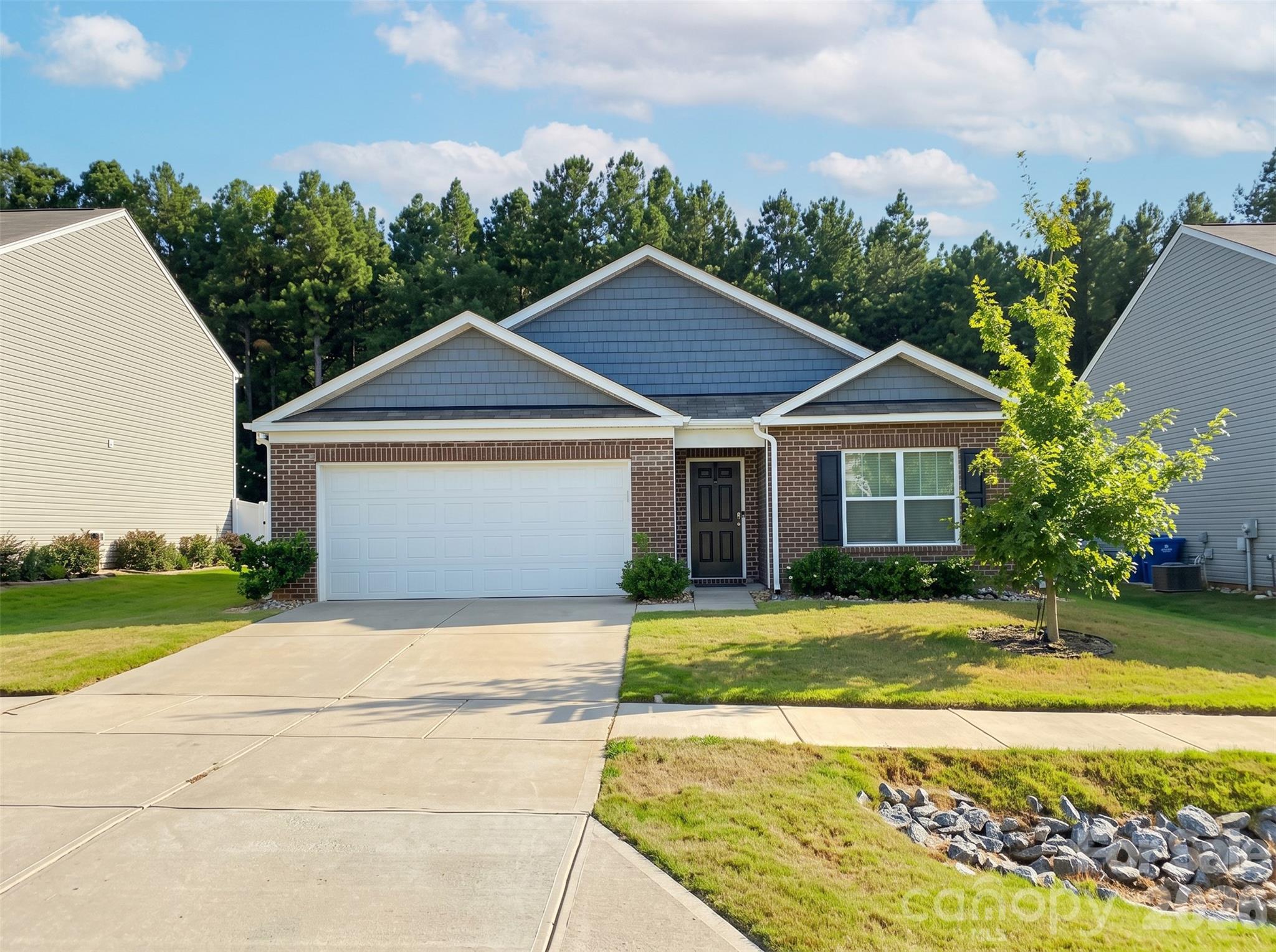 2880 Sherrills Stream Drive Property Photo 1