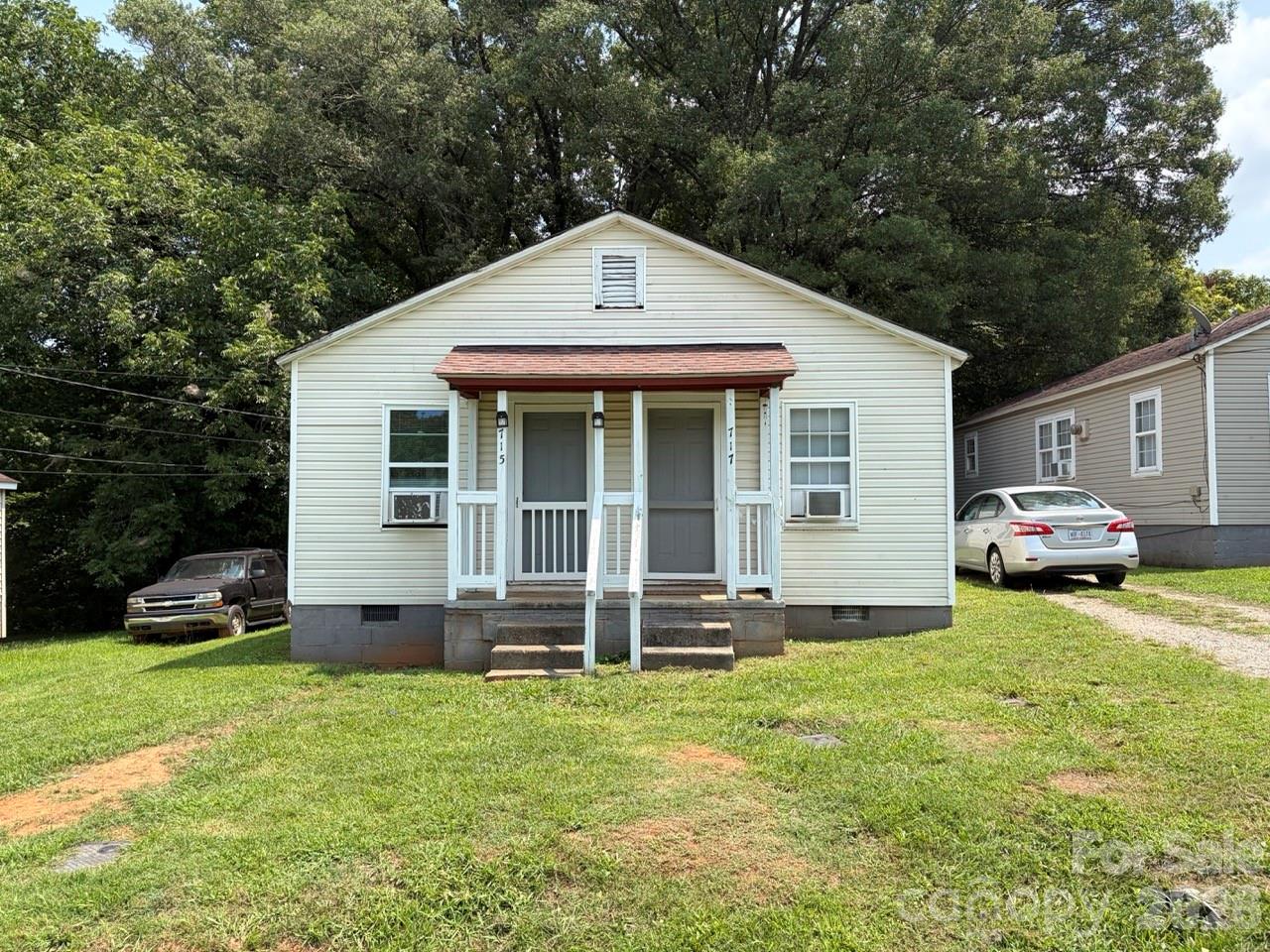 715 Hunt Street Property Photo 1