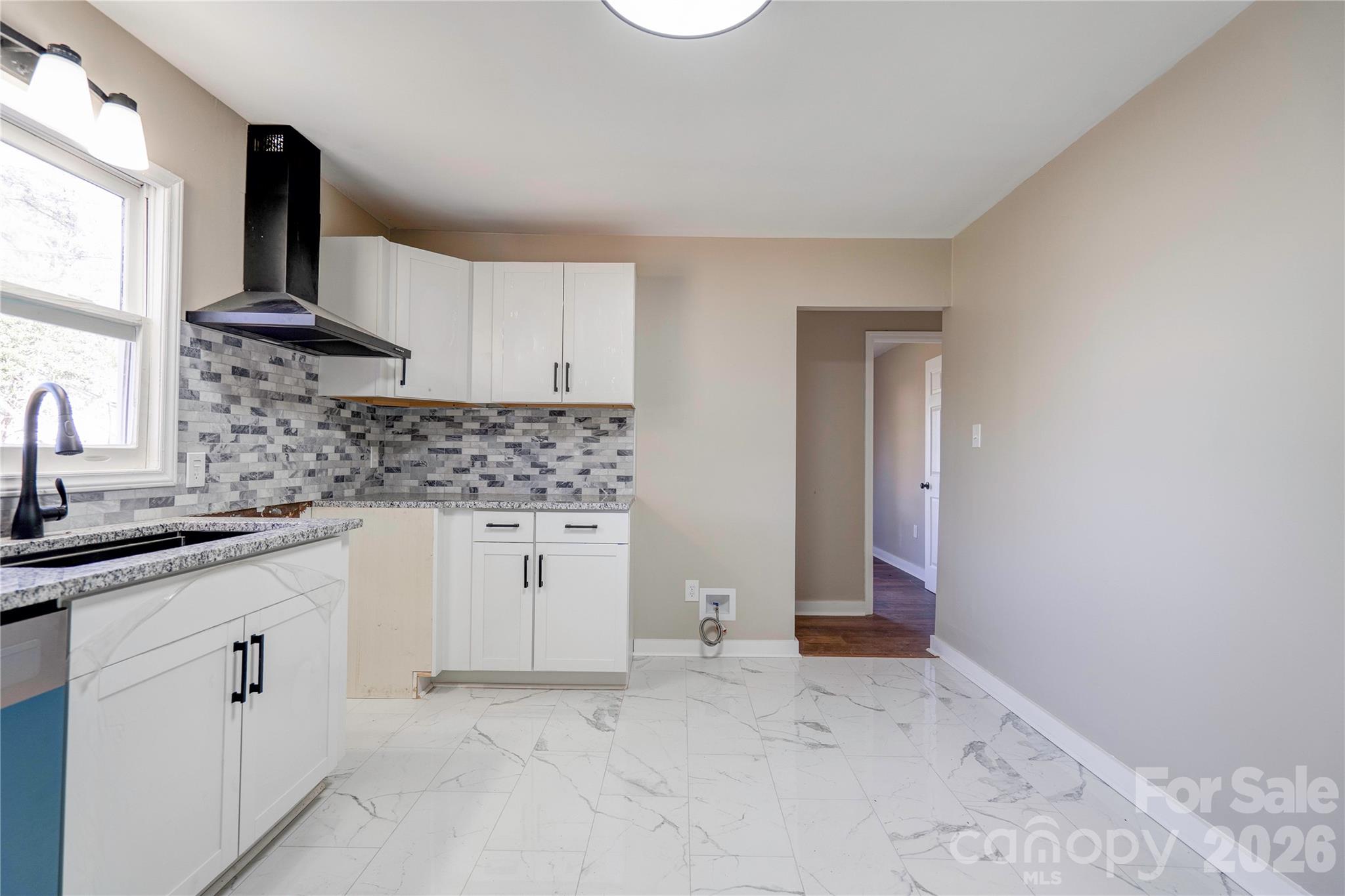 113 Morris Street Property Photo 8