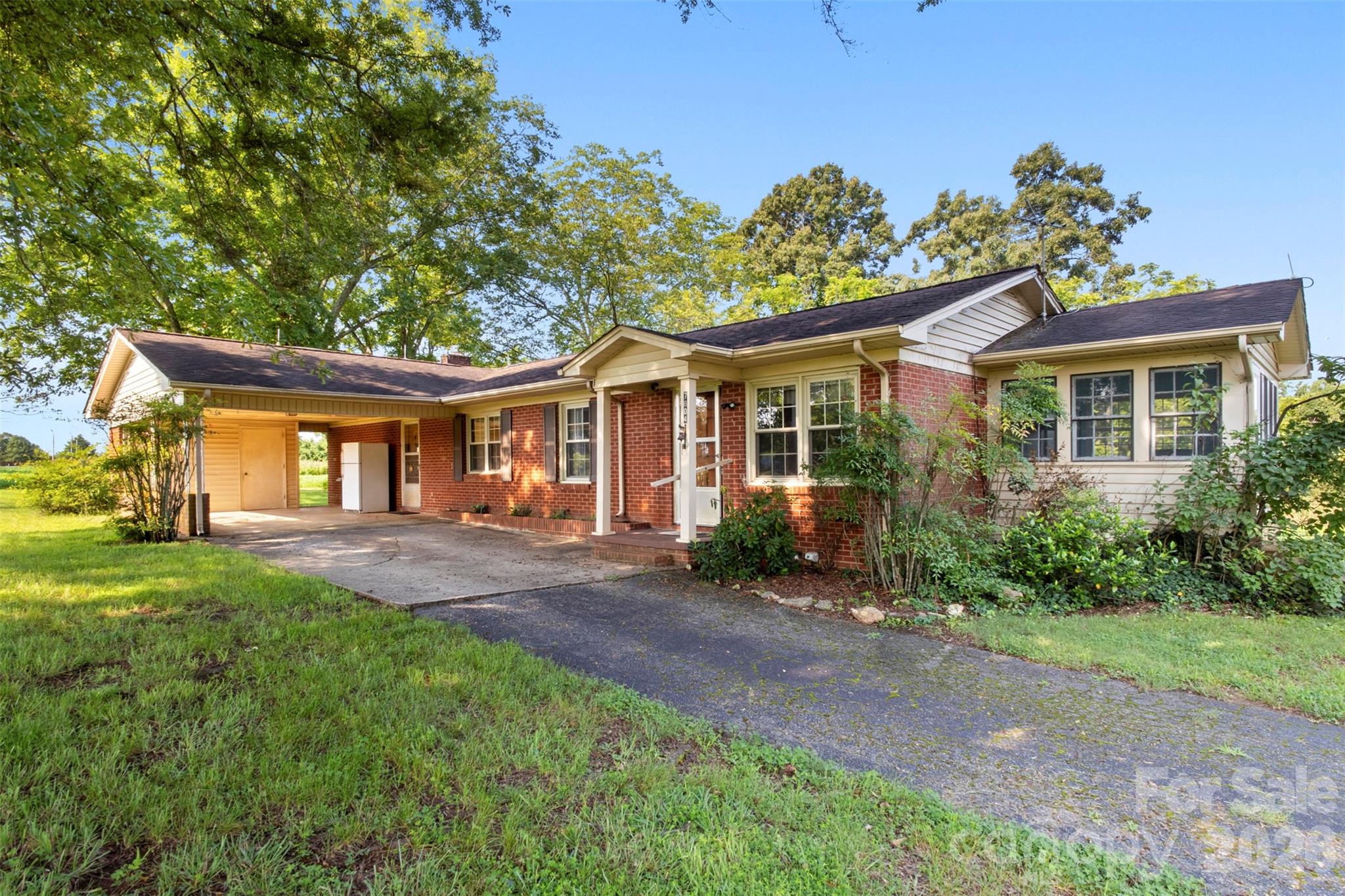 7804 Matthew Miller Road Property Photo 3