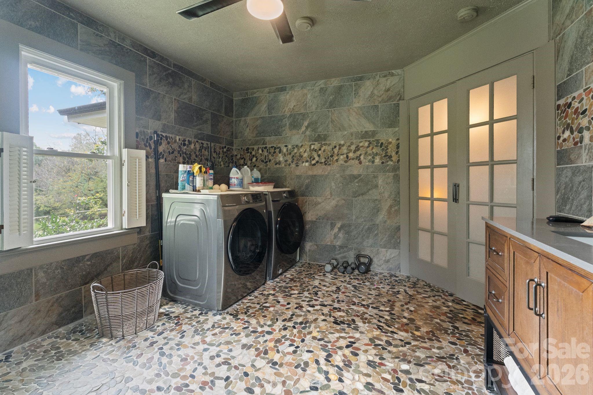 29 Pleasant Hill Road Property Photo 11