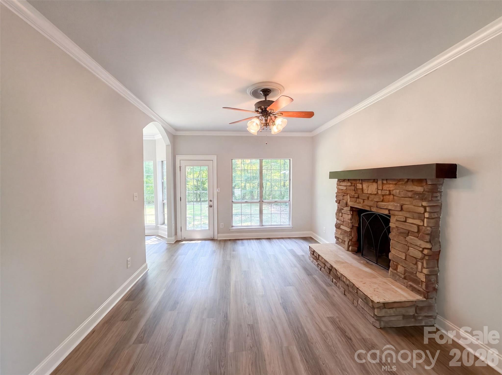 1604 Rocky Glen Lane Property Photo 3