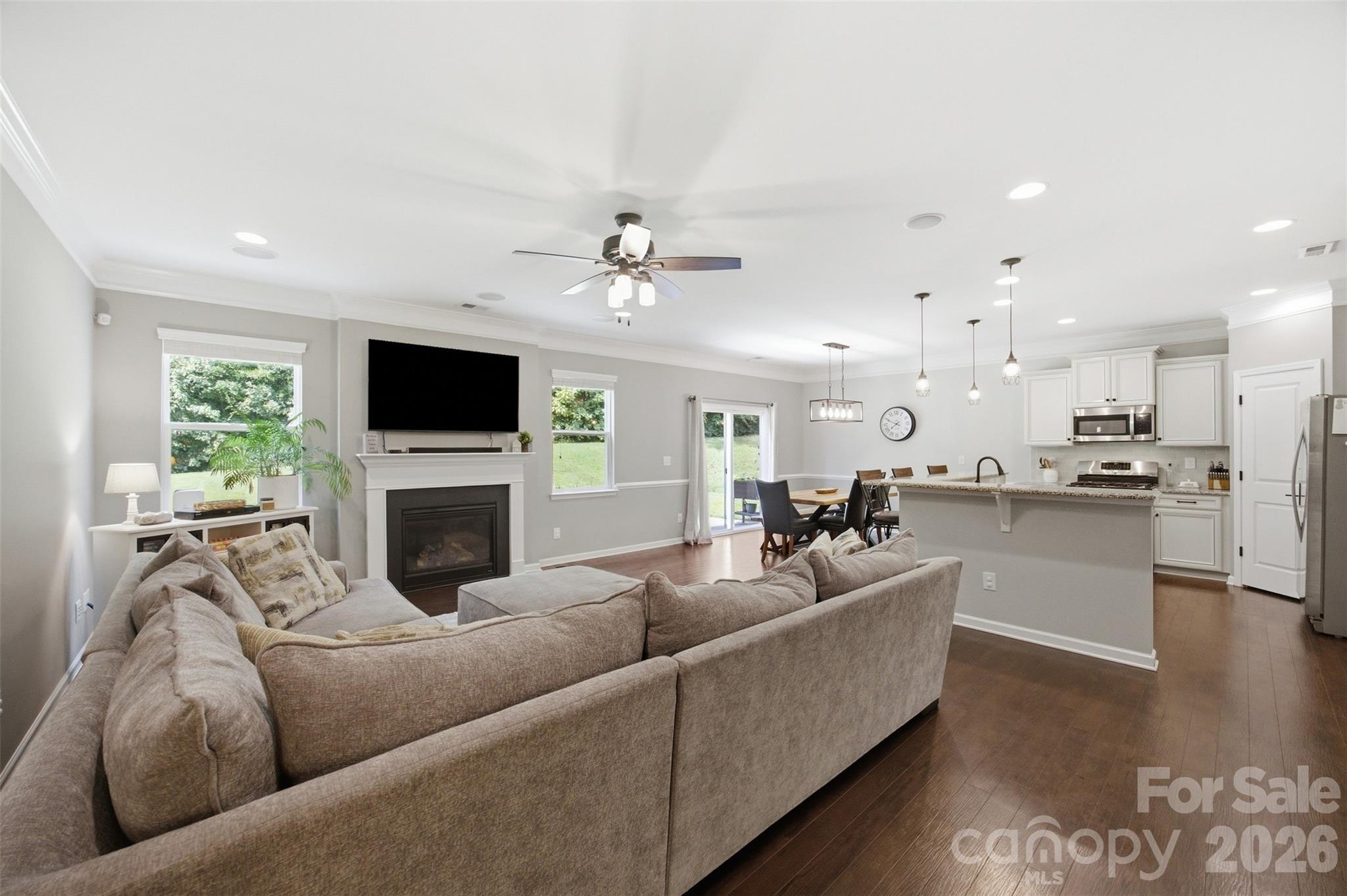 1335 Soothing Court Property Photo 6