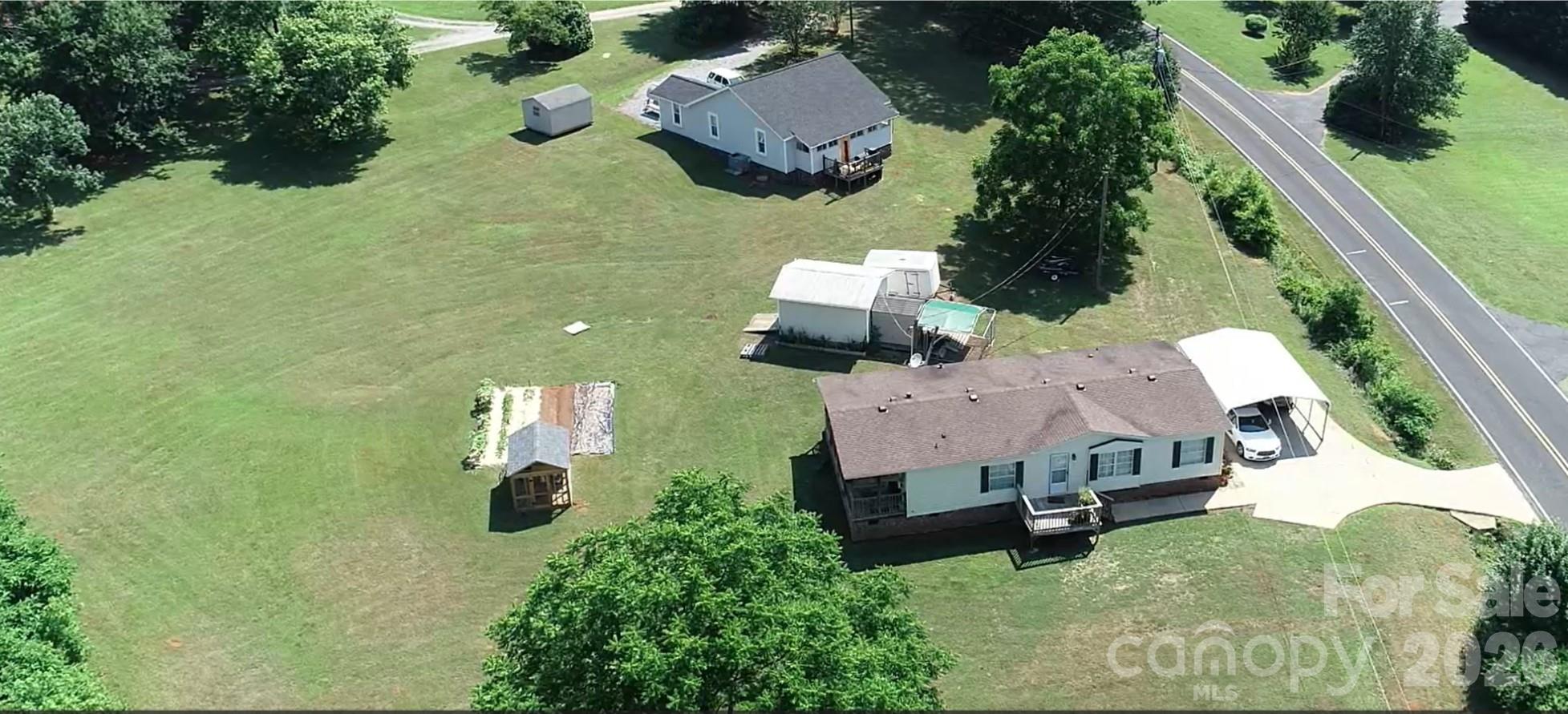 725 Ed Hamrick Road Property Photo 3