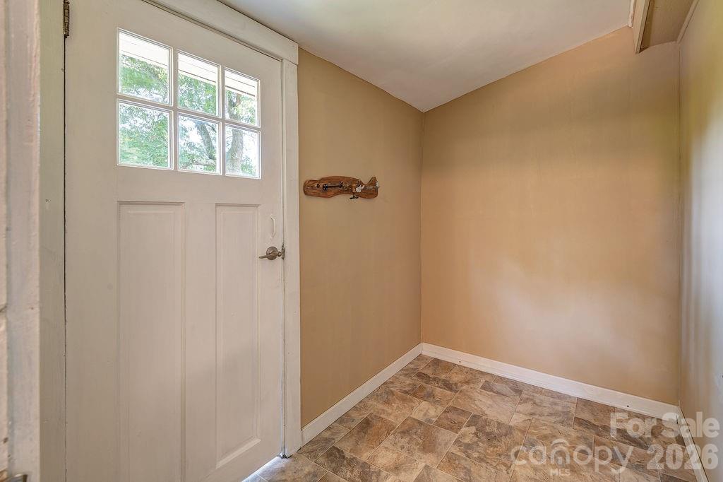 4 La Rue Street Property Photo 23