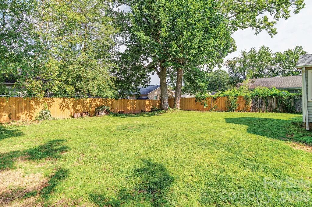4 La Rue Street Property Photo 29