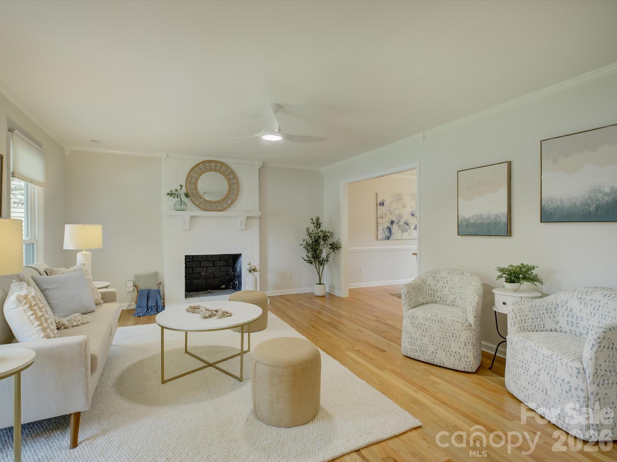 13736 Strathaven Drive Property Photo 3