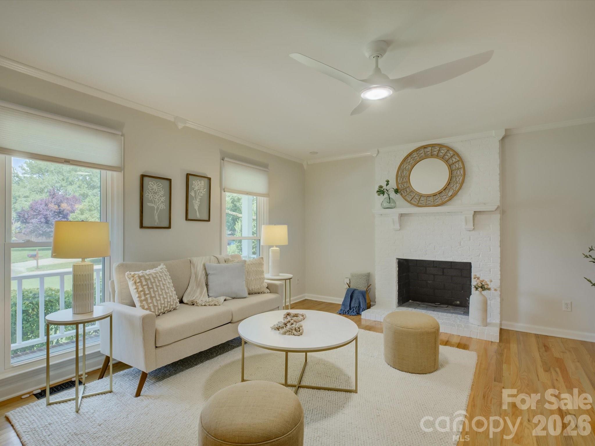 13736 Strathaven Drive Property Photo 4