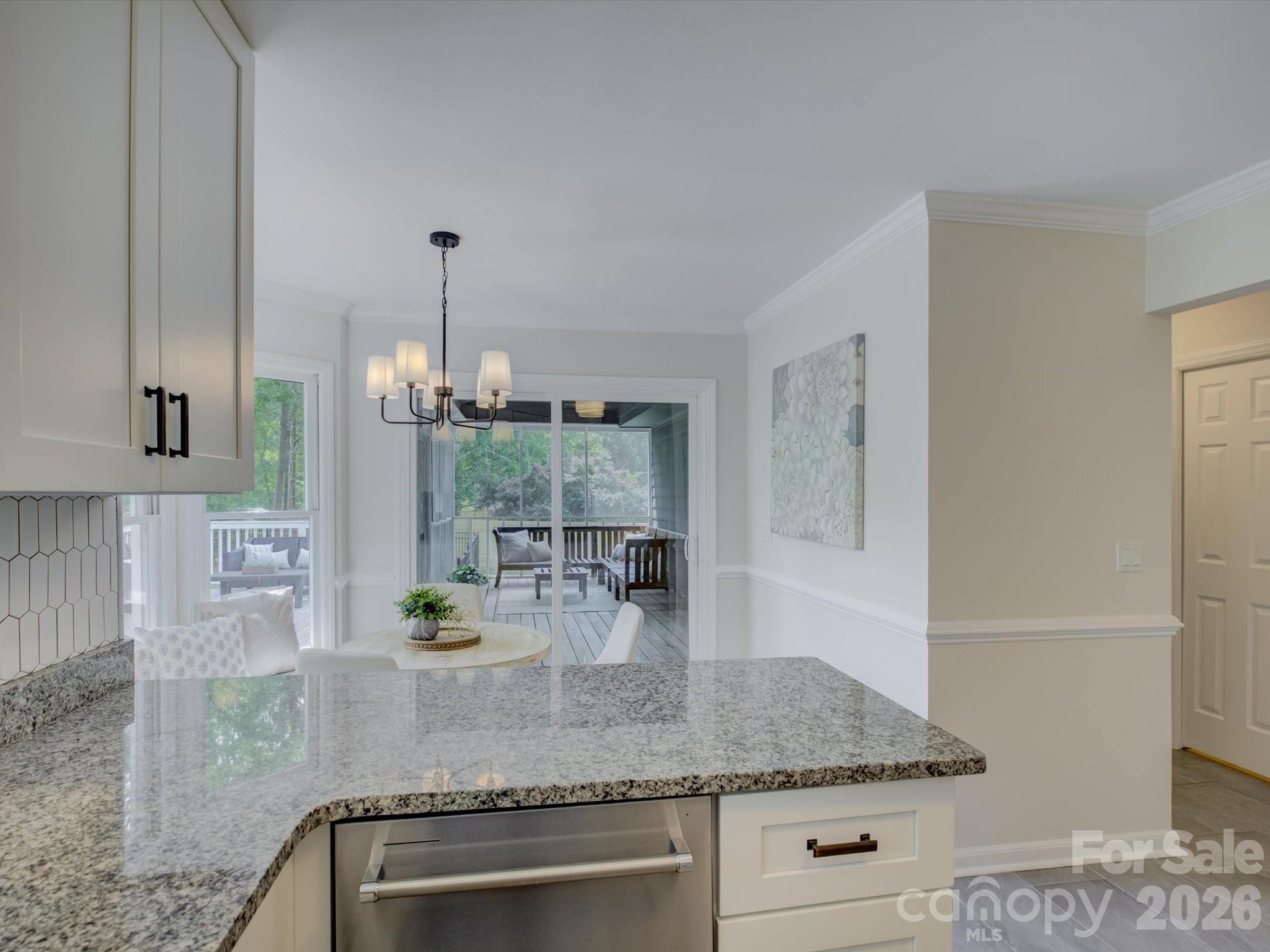 13736 Strathaven Drive Property Photo 13