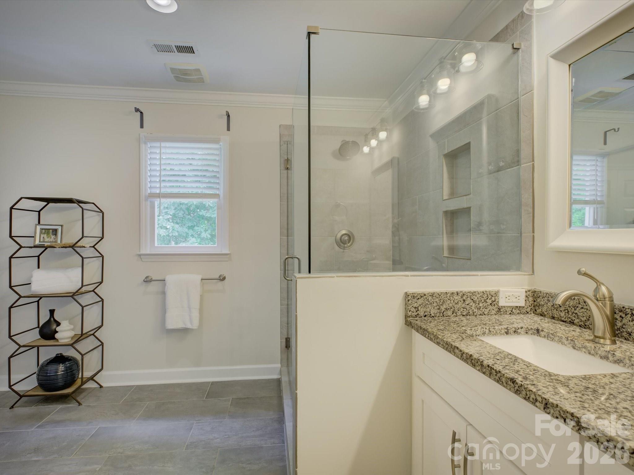 13736 Strathaven Drive Property Photo 21